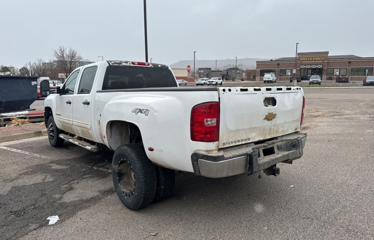 Photo 2 VIN: 1GCJK83679F188801 - CHEVROLET SILVERADO 