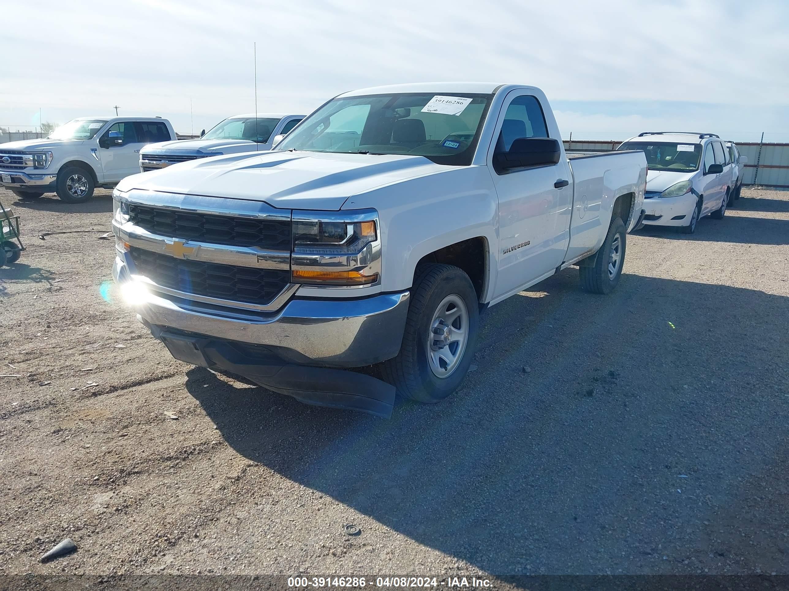 Photo 1 VIN: 1GCNCNEC1JZ274477 - CHEVROLET SILVERADO 