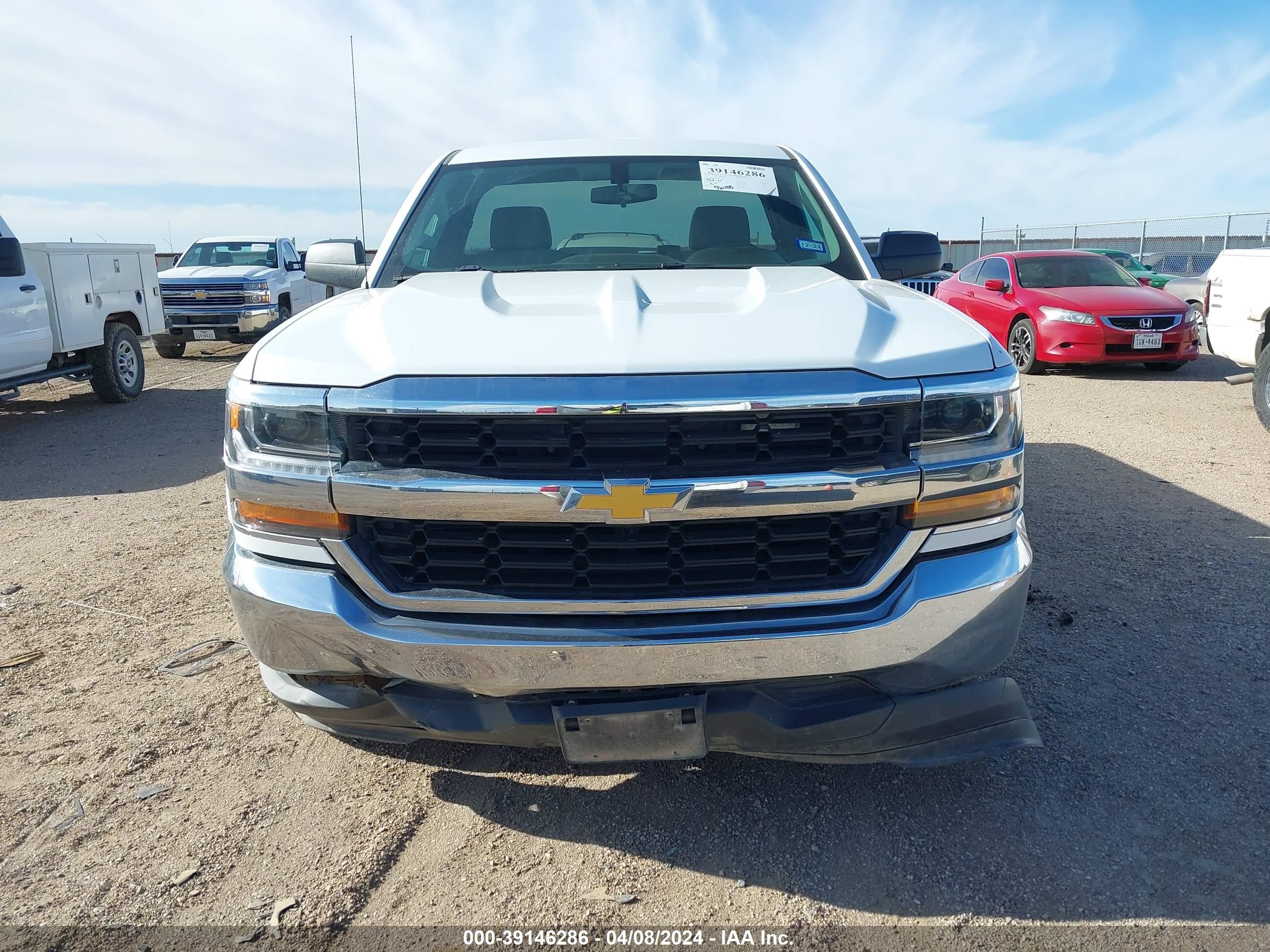 Photo 11 VIN: 1GCNCNEC1JZ274477 - CHEVROLET SILVERADO 