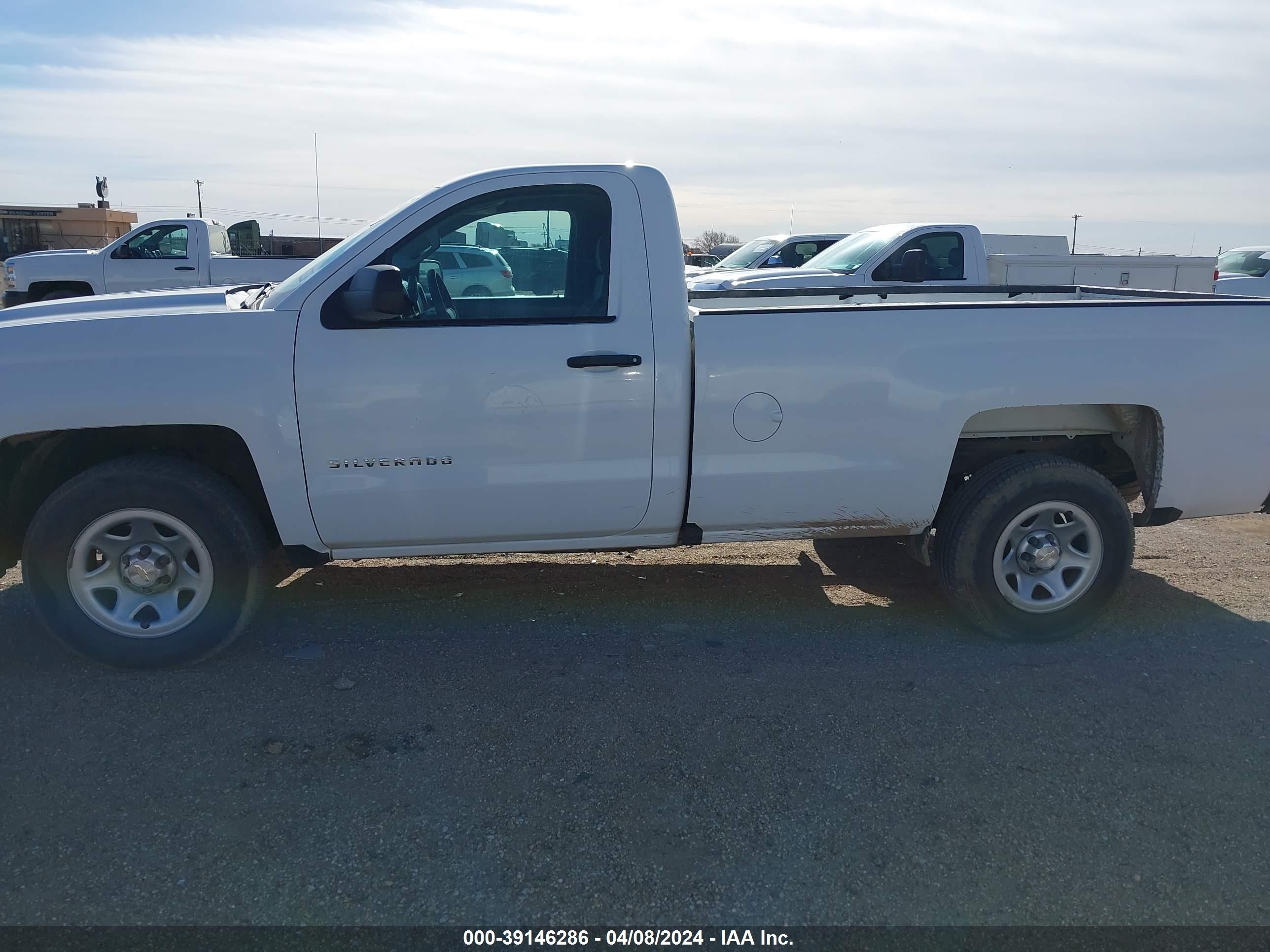 Photo 13 VIN: 1GCNCNEC1JZ274477 - CHEVROLET SILVERADO 