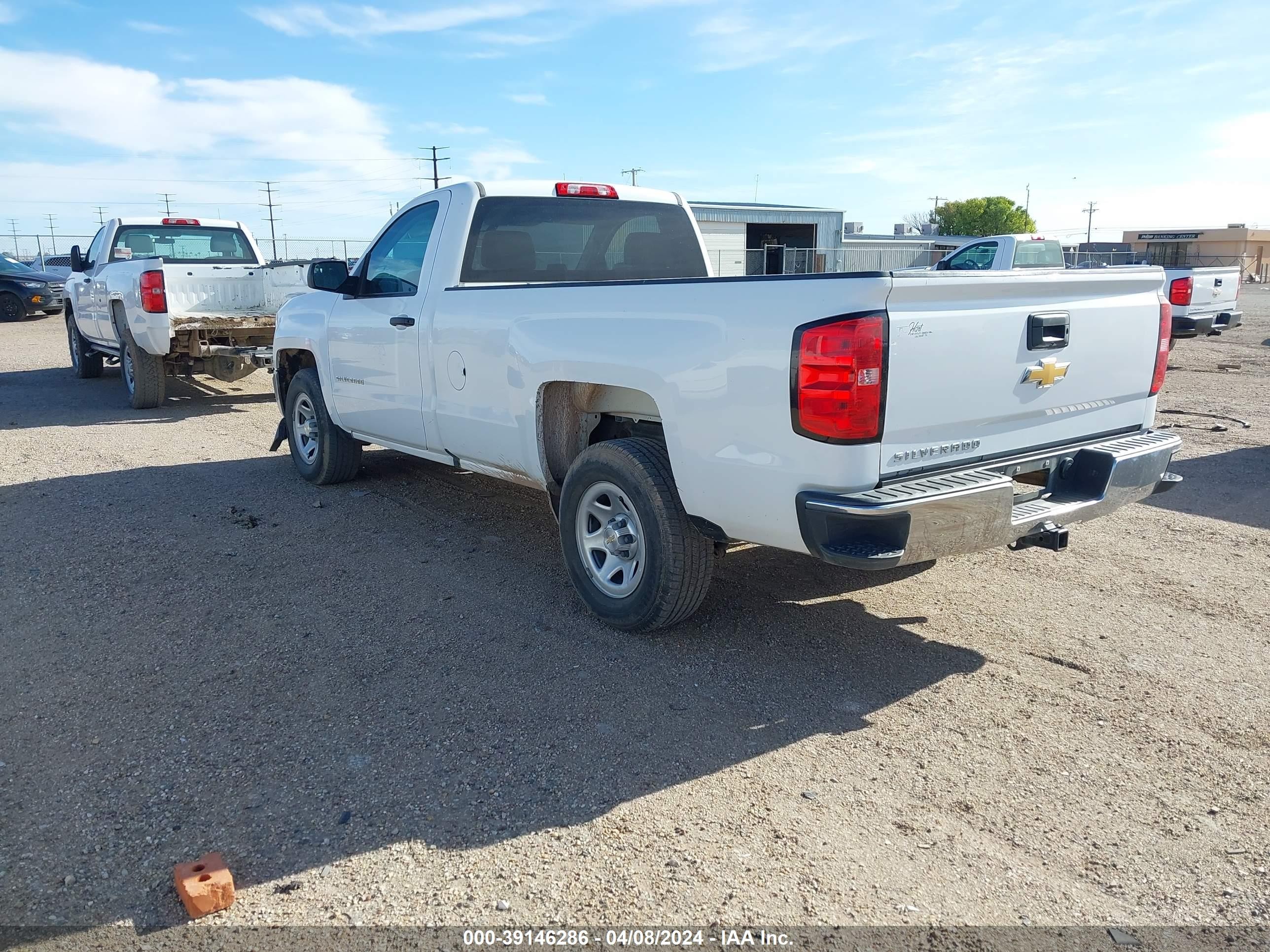 Photo 2 VIN: 1GCNCNEC1JZ274477 - CHEVROLET SILVERADO 