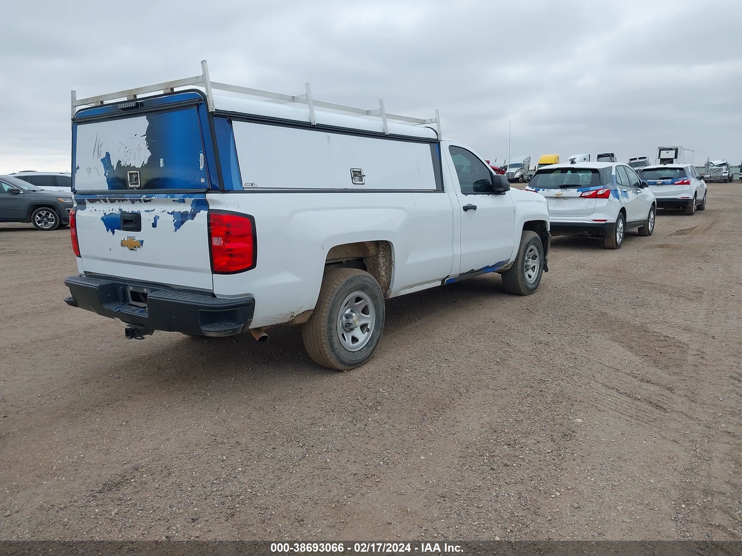 Photo 3 VIN: 1GCNCNEC9JZ131969 - CHEVROLET SILVERADO 