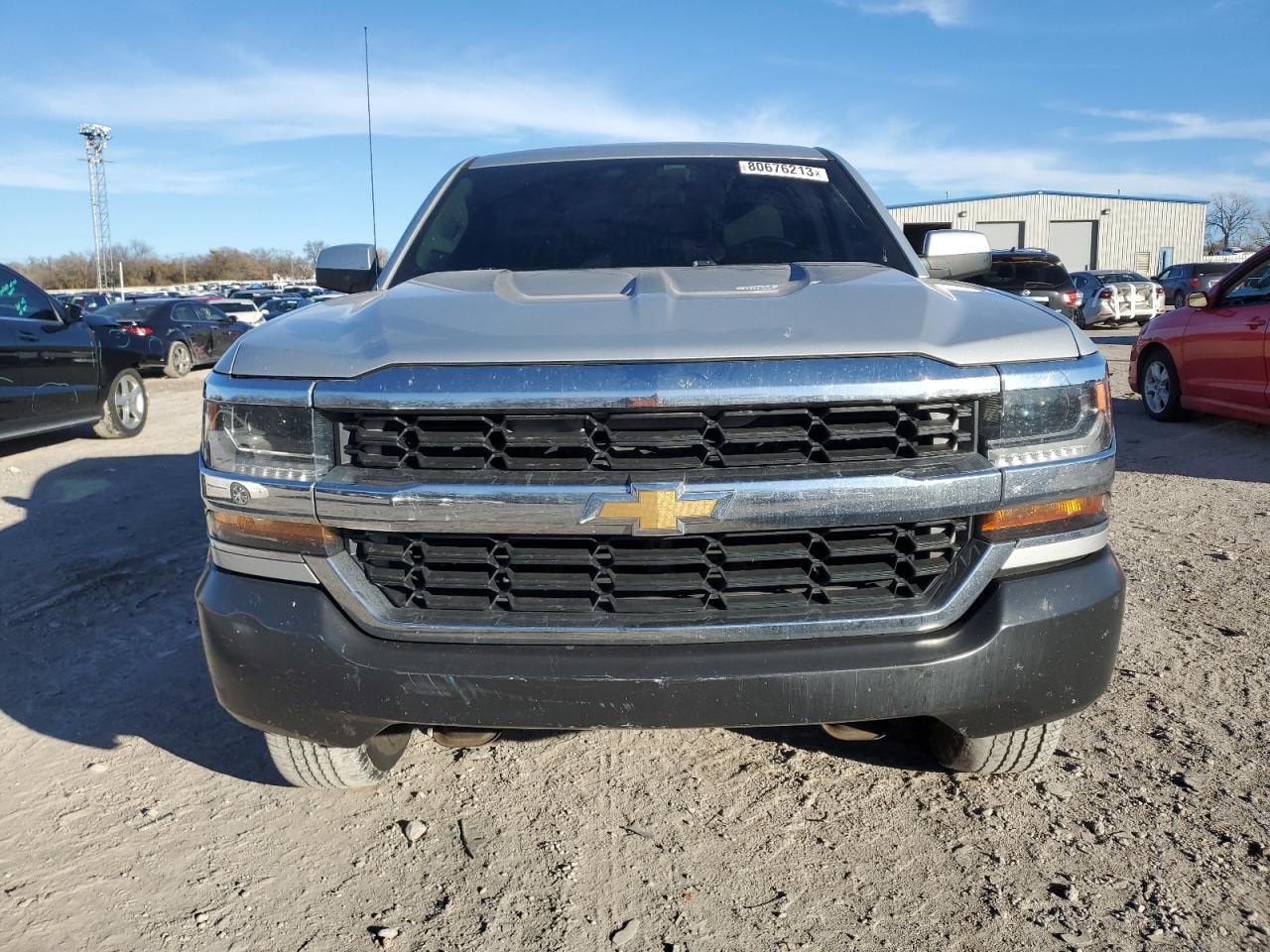 Photo 4 VIN: 1GCNCNEH2HZ109883 - CHEVROLET SILVERADO 