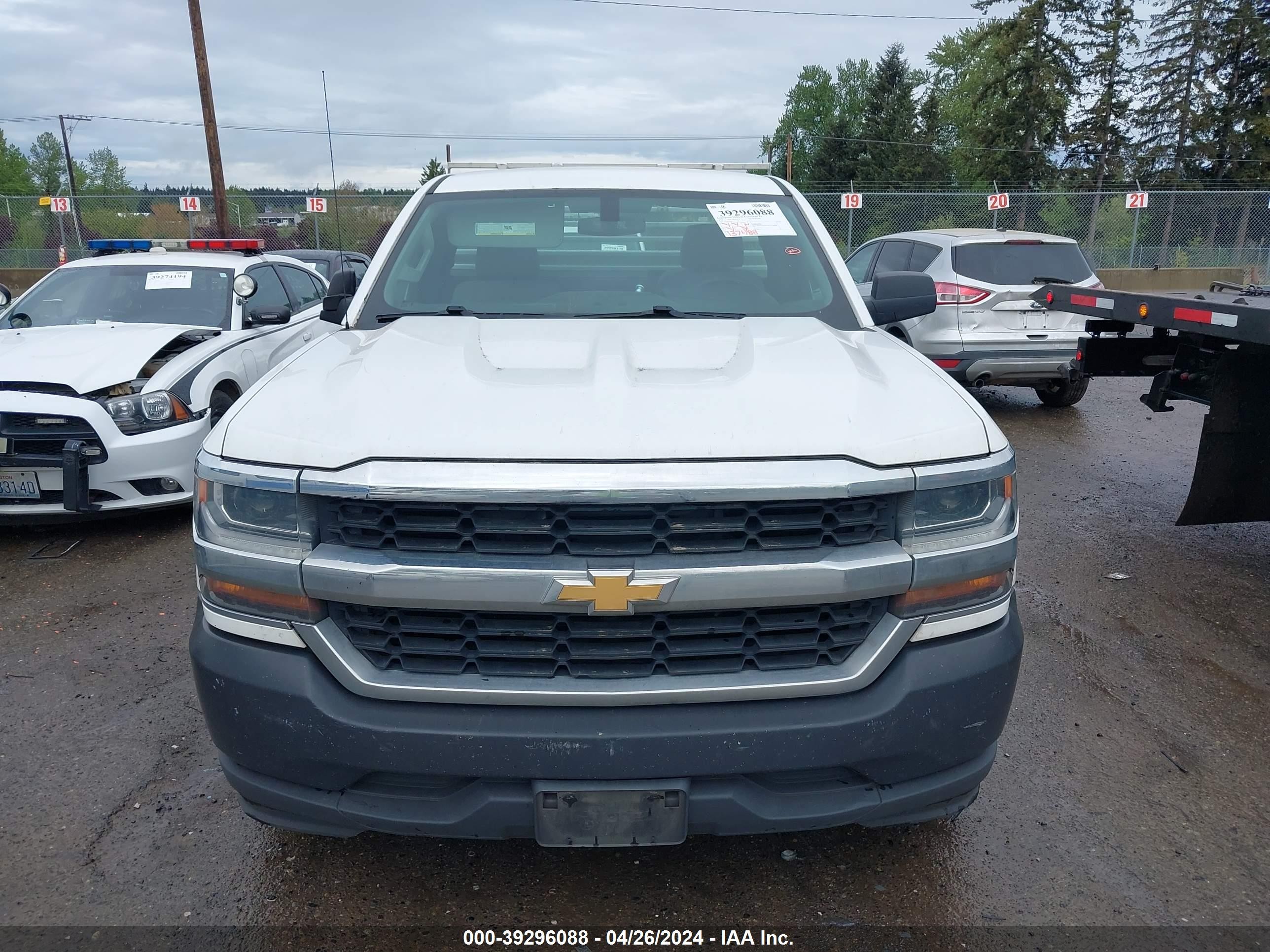 Photo 11 VIN: 1GCNCNEH3JZ121692 - CHEVROLET SILVERADO 