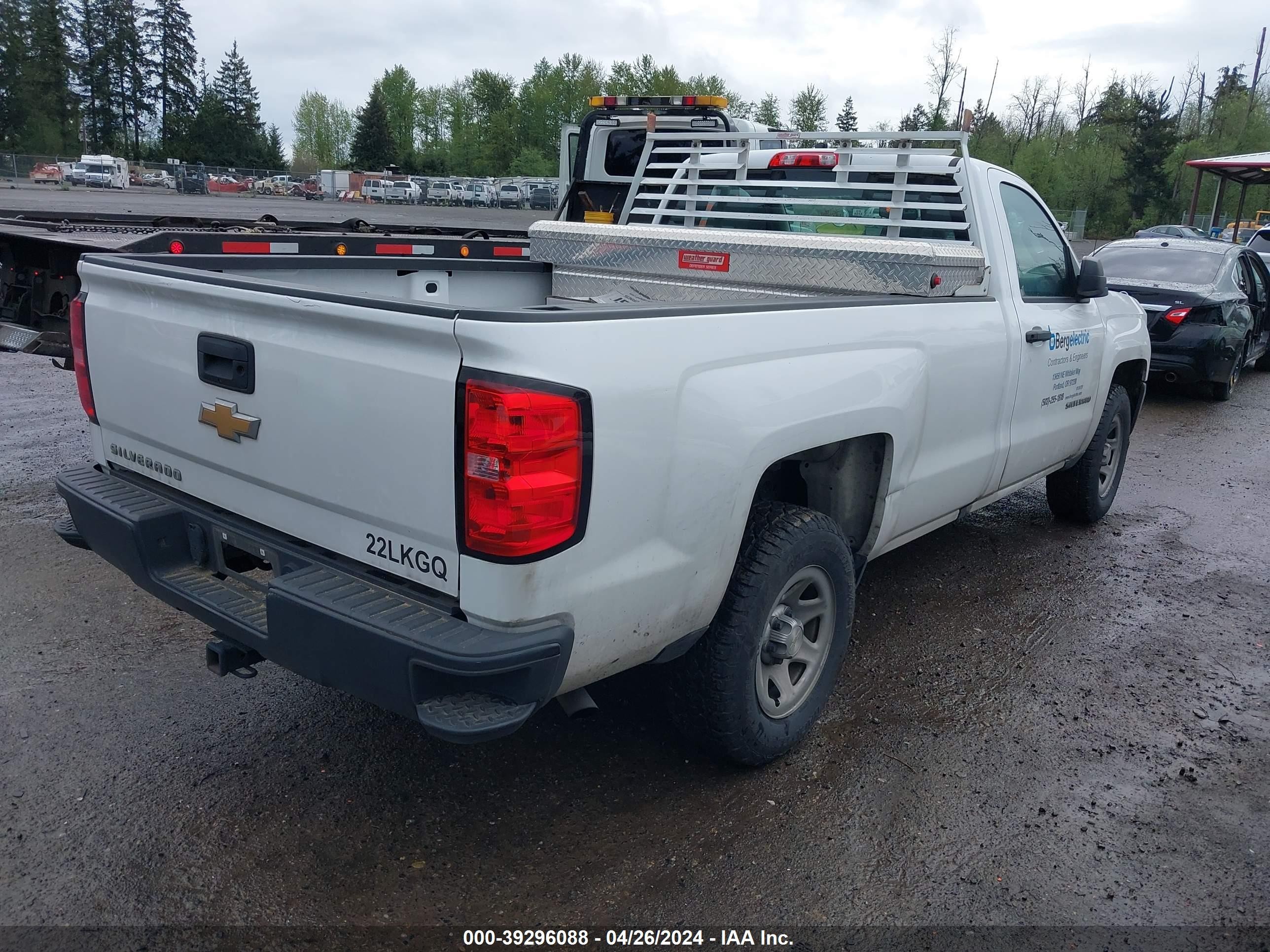 Photo 3 VIN: 1GCNCNEH3JZ121692 - CHEVROLET SILVERADO 