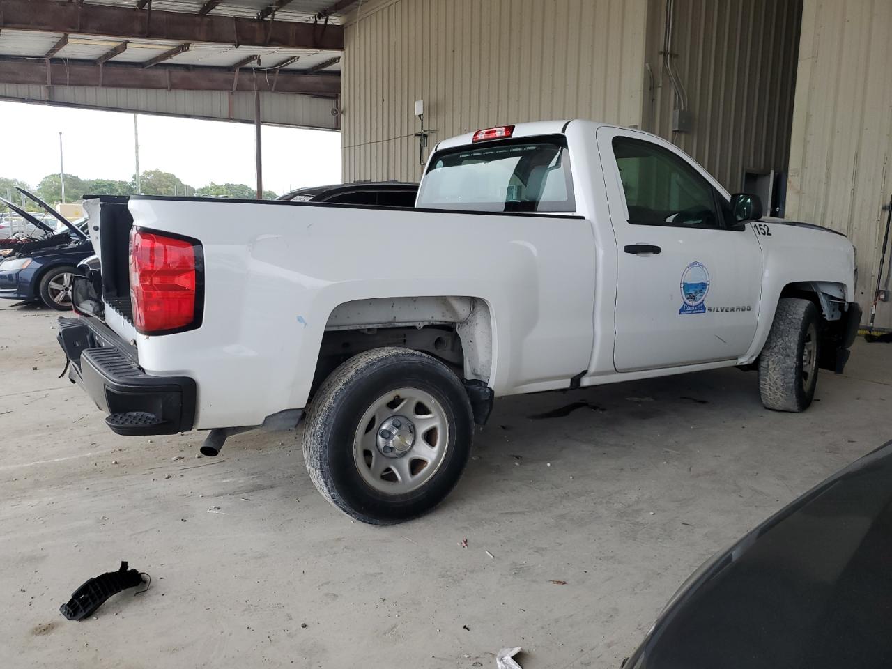 Photo 2 VIN: 1GCNCNEH5JZ254681 - CHEVROLET SILVERADO 