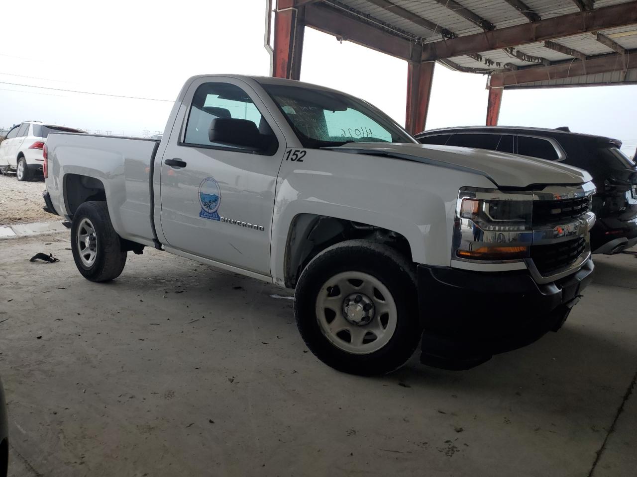 Photo 3 VIN: 1GCNCNEH5JZ254681 - CHEVROLET SILVERADO 