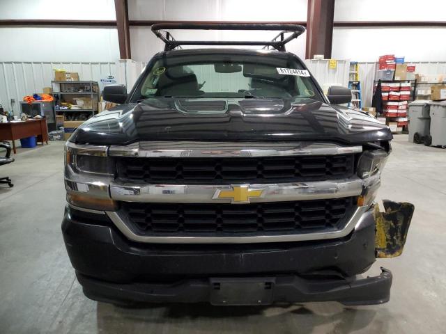 Photo 4 VIN: 1GCNCNEH6JZ114476 - CHEVROLET SILVERADO 