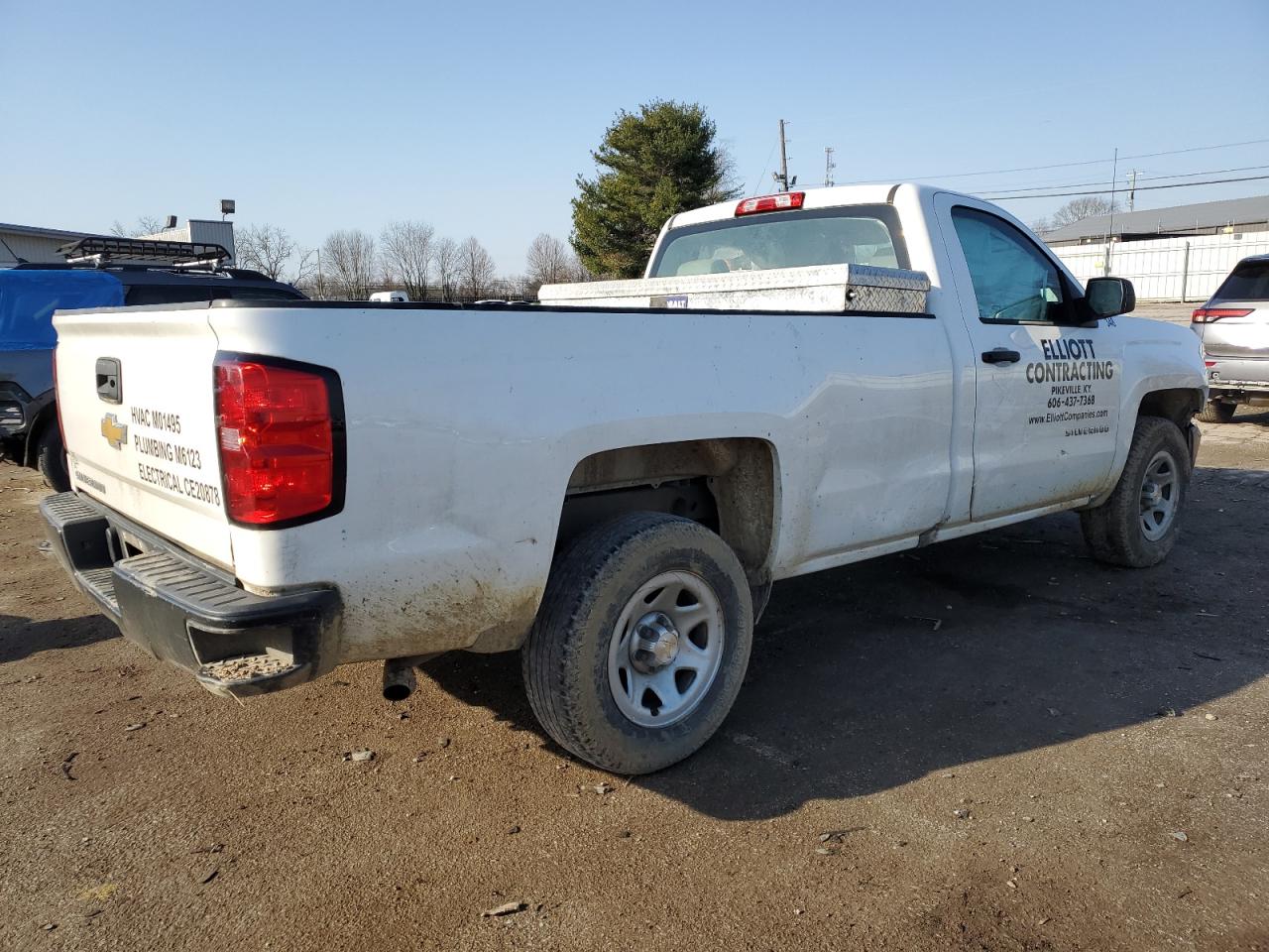 Photo 2 VIN: 1GCNCNEHXJZ284033 - CHEVROLET SILVERADO 