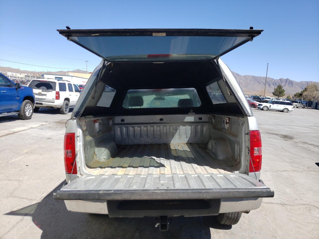 Photo 9 VIN: 1GCNCPEX0BZ394707 - CHEVROLET SILVERADO 