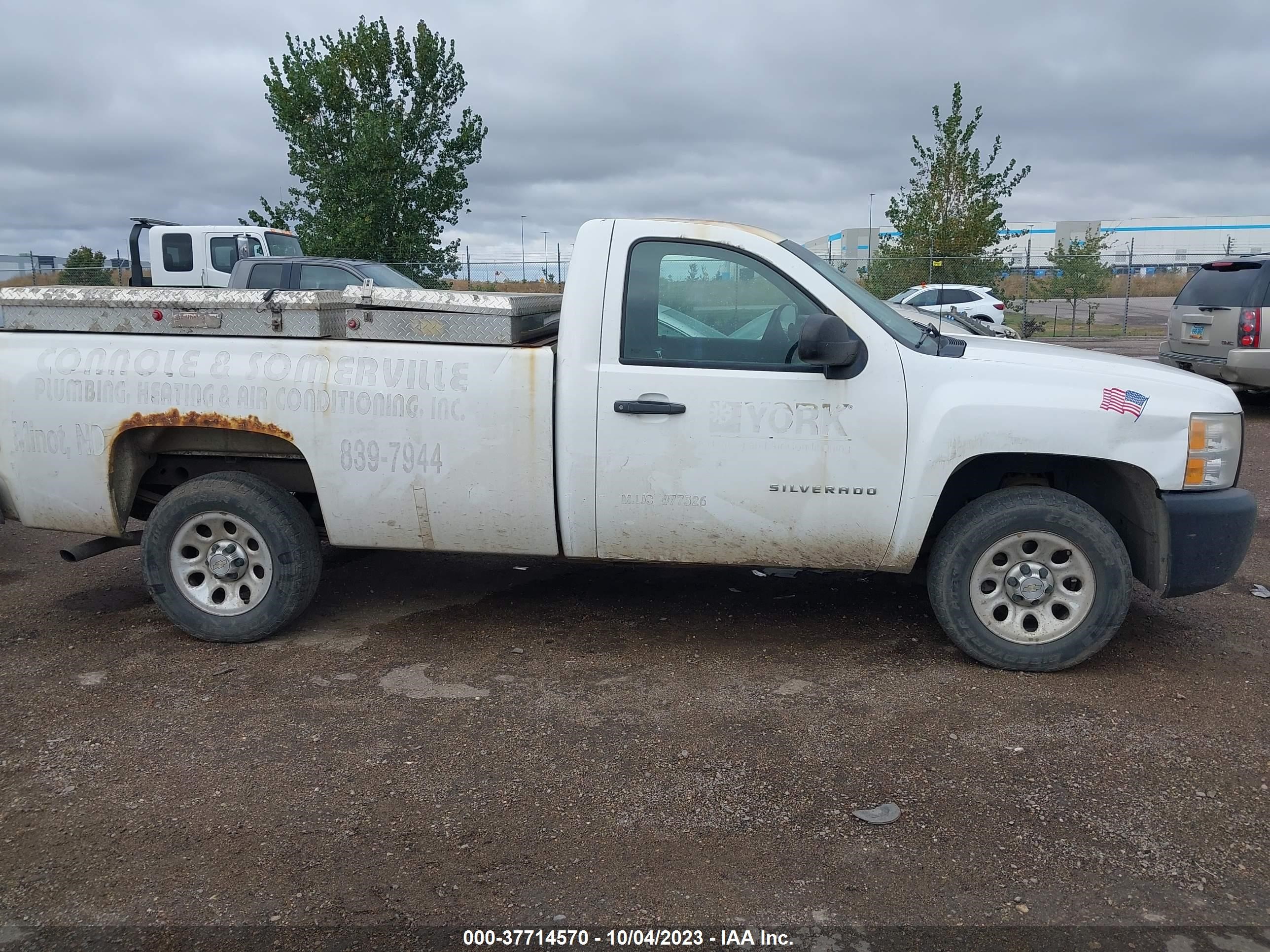 Photo 12 VIN: 1GCNCPEX2BZ211341 - CHEVROLET SILVERADO 