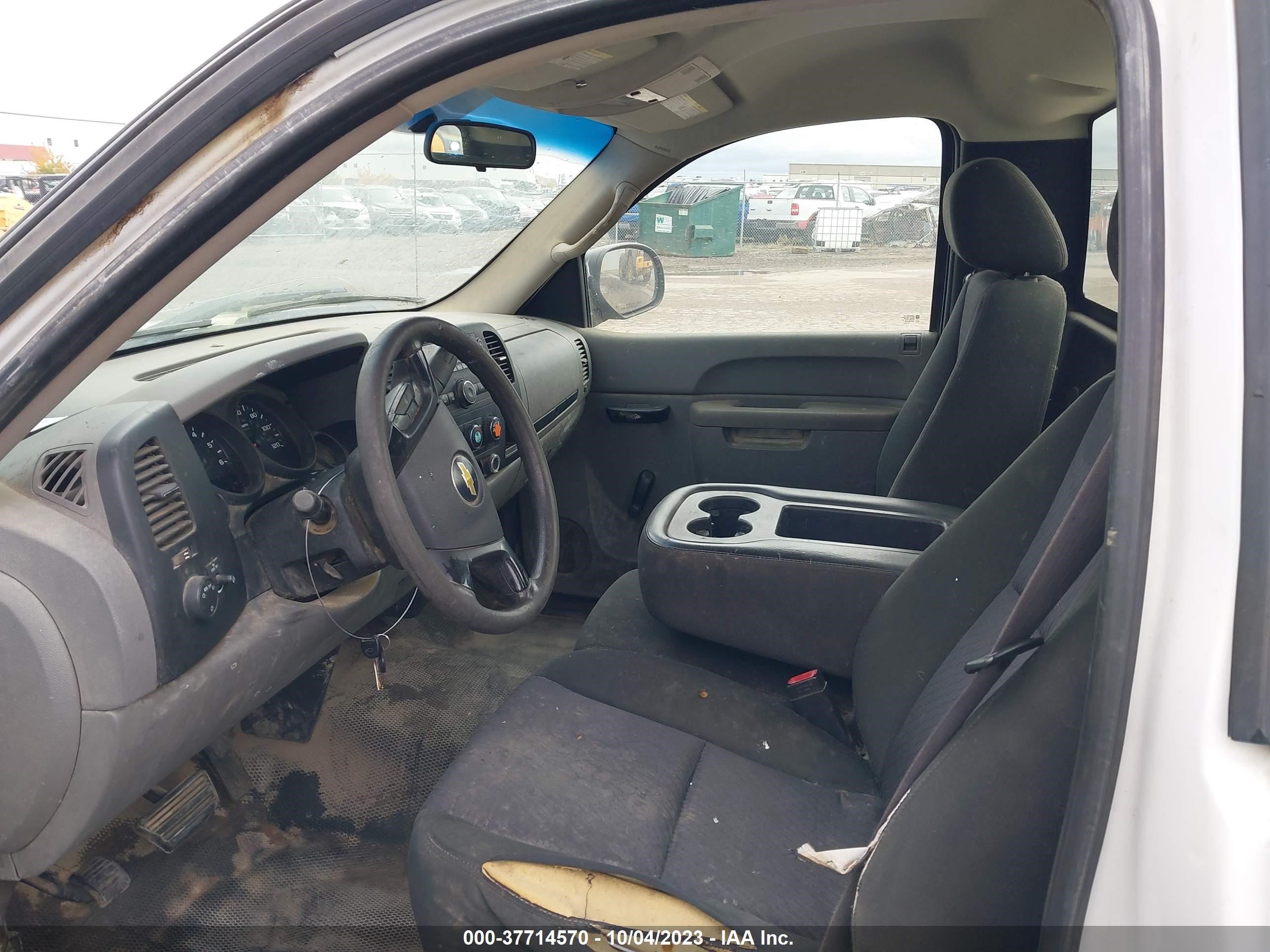 Photo 4 VIN: 1GCNCPEX2BZ211341 - CHEVROLET SILVERADO 