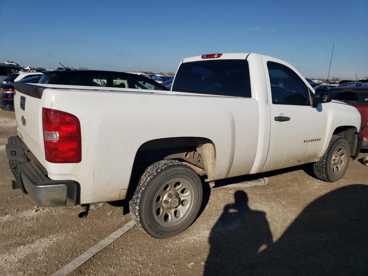 Photo 2 VIN: 1GCNCPEX4BZ251016 - CHEVROLET SILVERADO 