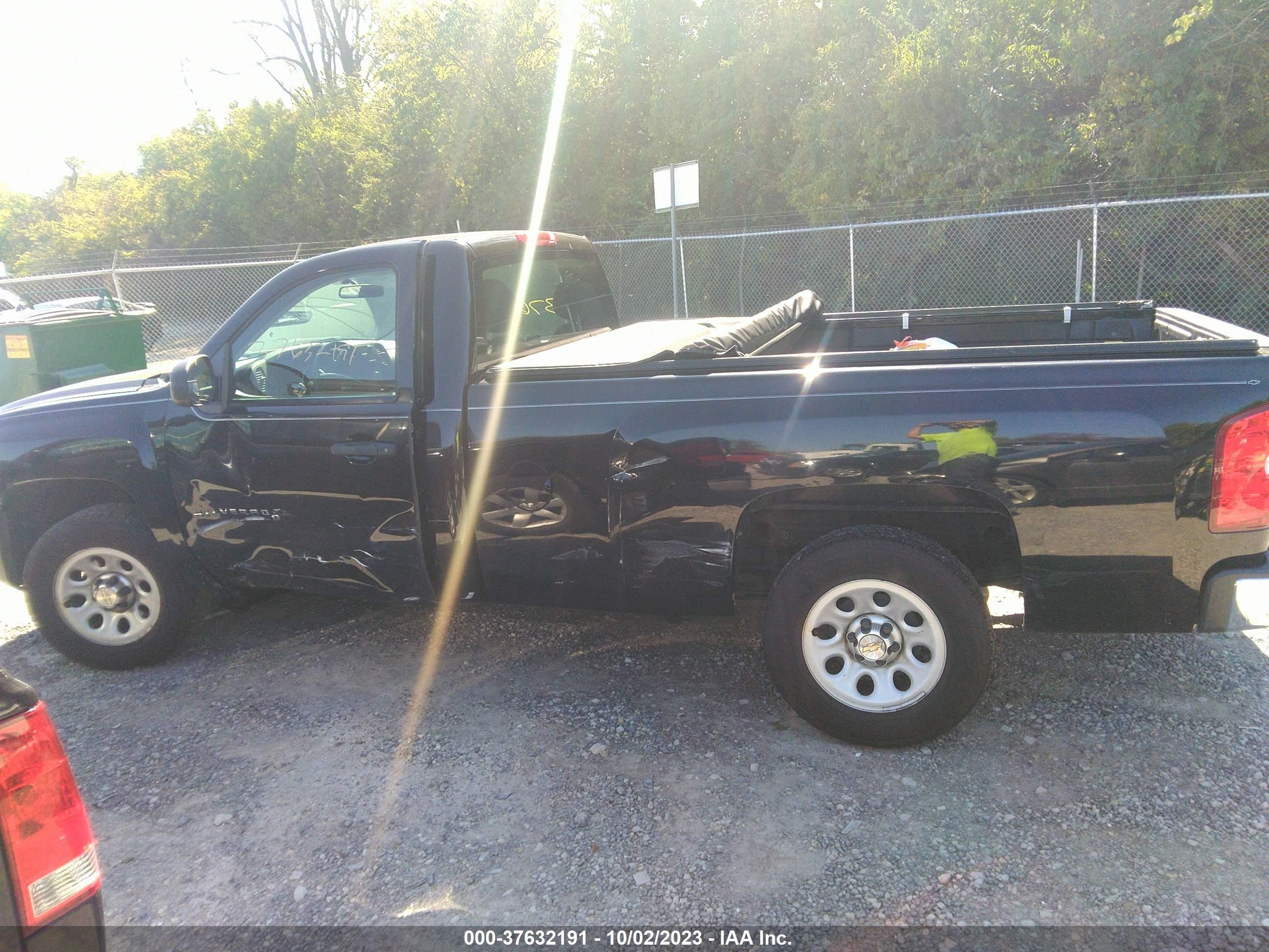 Photo 13 VIN: 1GCNCPEX8BZ140694 - CHEVROLET SILVERADO 