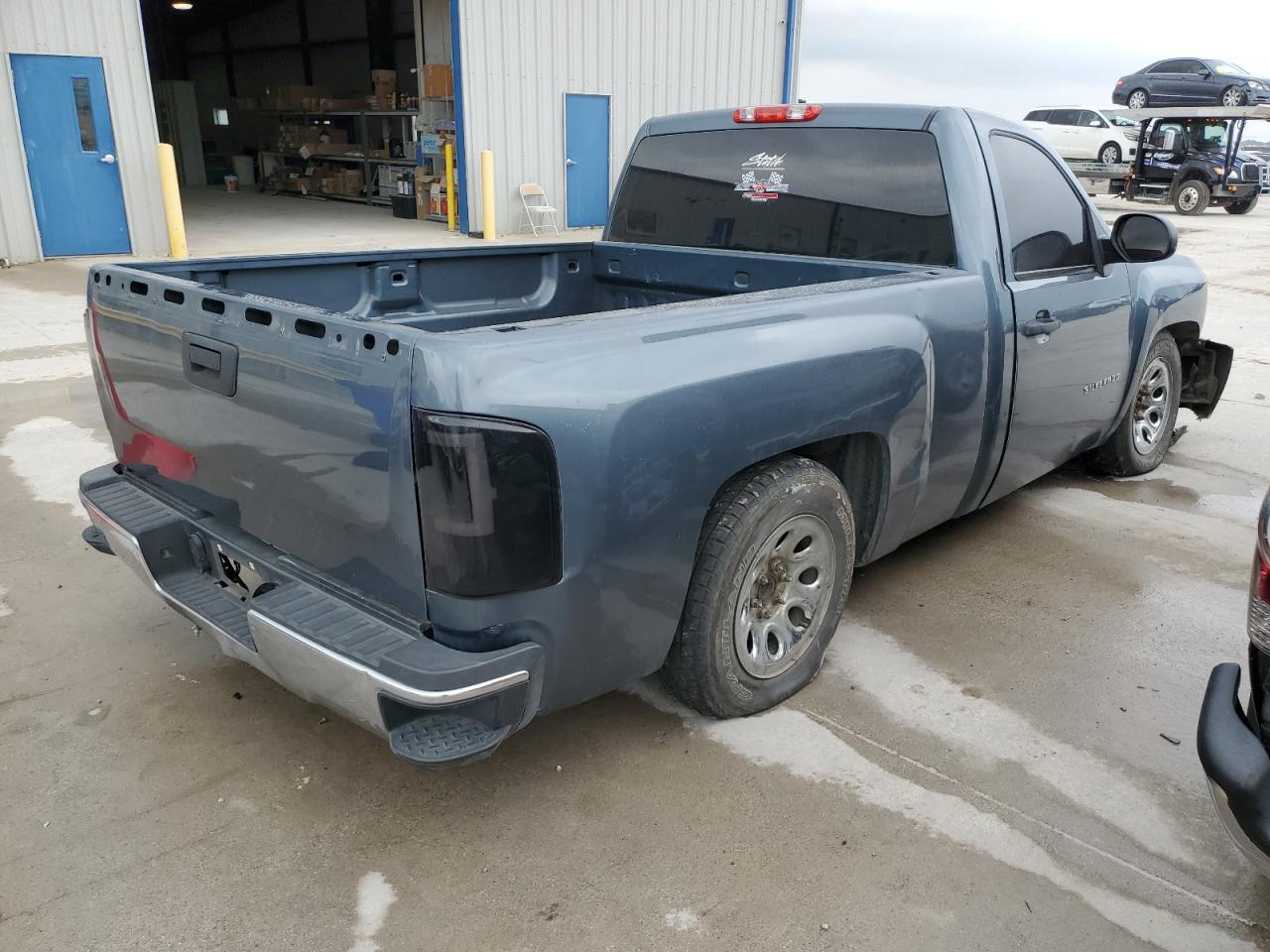 Photo 2 VIN: 1GCNCPEX8BZ456158 - CHEVROLET SILVERADO 