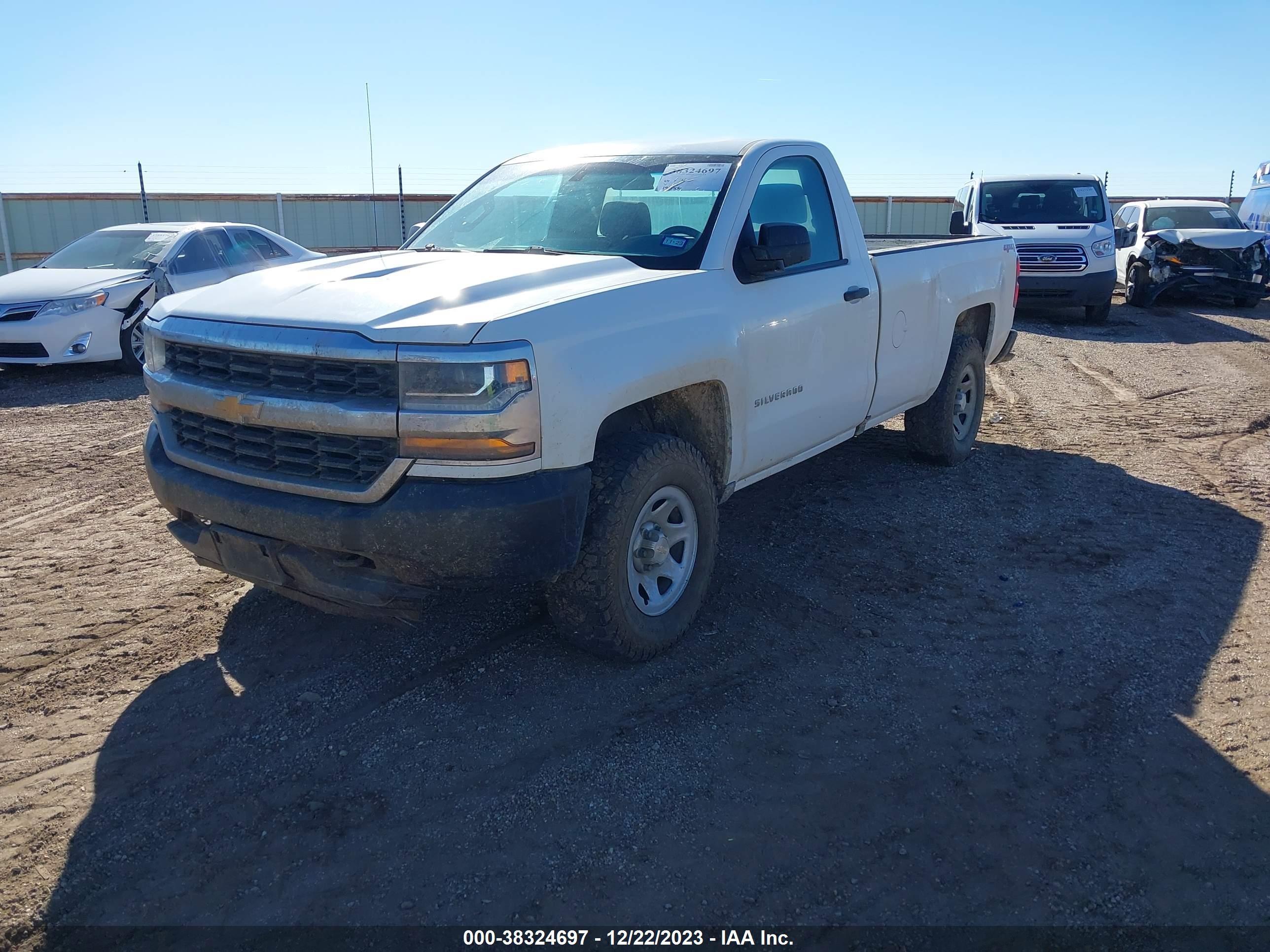 Photo 1 VIN: 1GCNKNEC4JZ192911 - CHEVROLET SILVERADO 