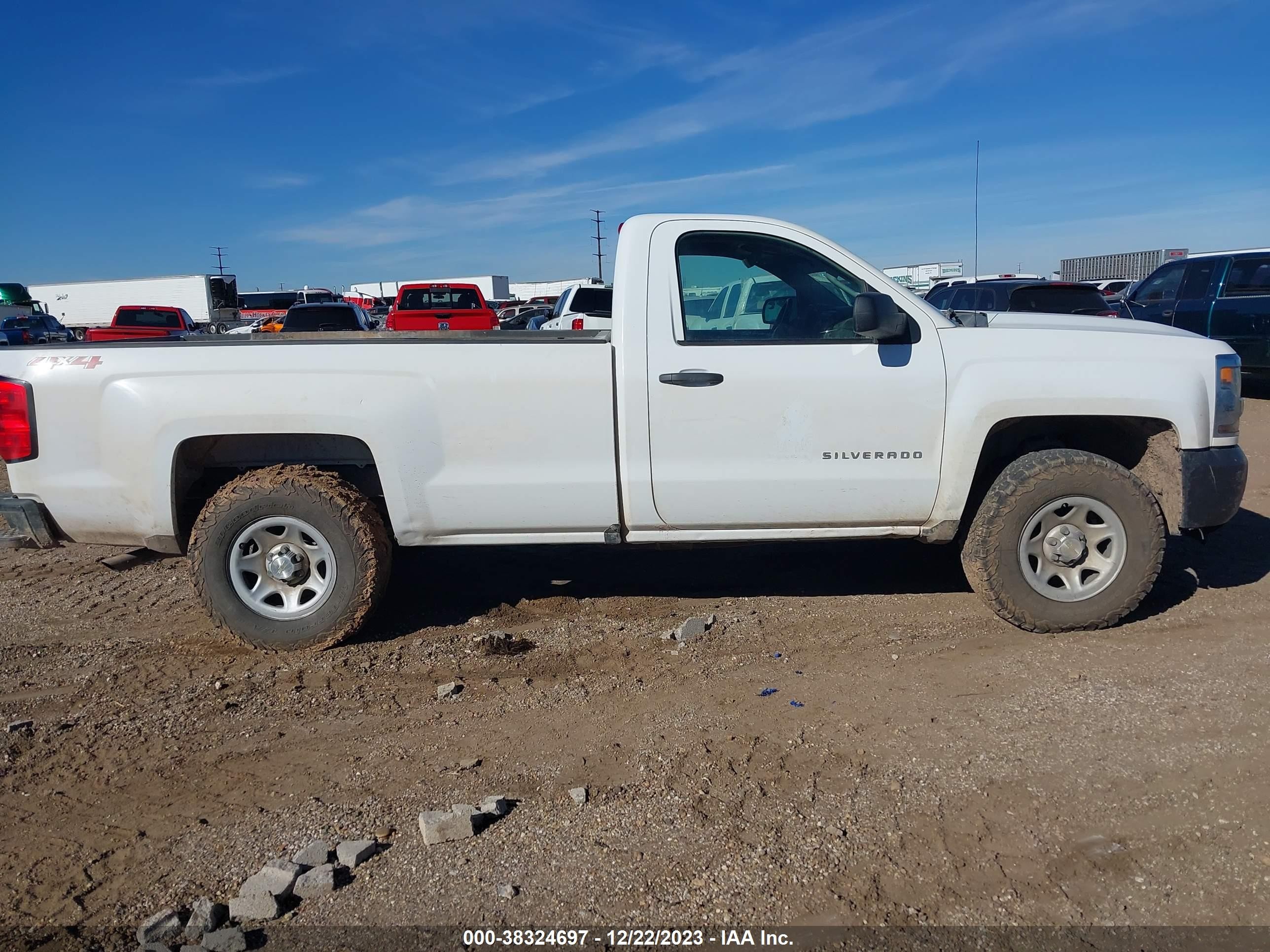 Photo 12 VIN: 1GCNKNEC4JZ192911 - CHEVROLET SILVERADO 