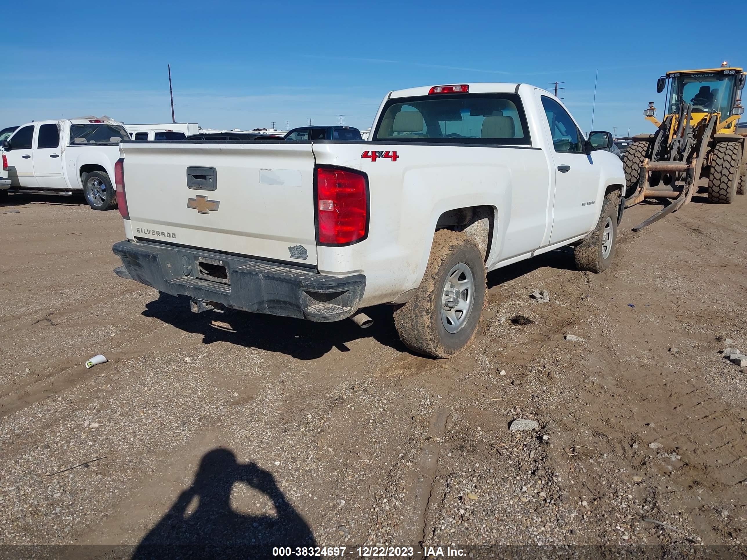 Photo 3 VIN: 1GCNKNEC4JZ192911 - CHEVROLET SILVERADO 