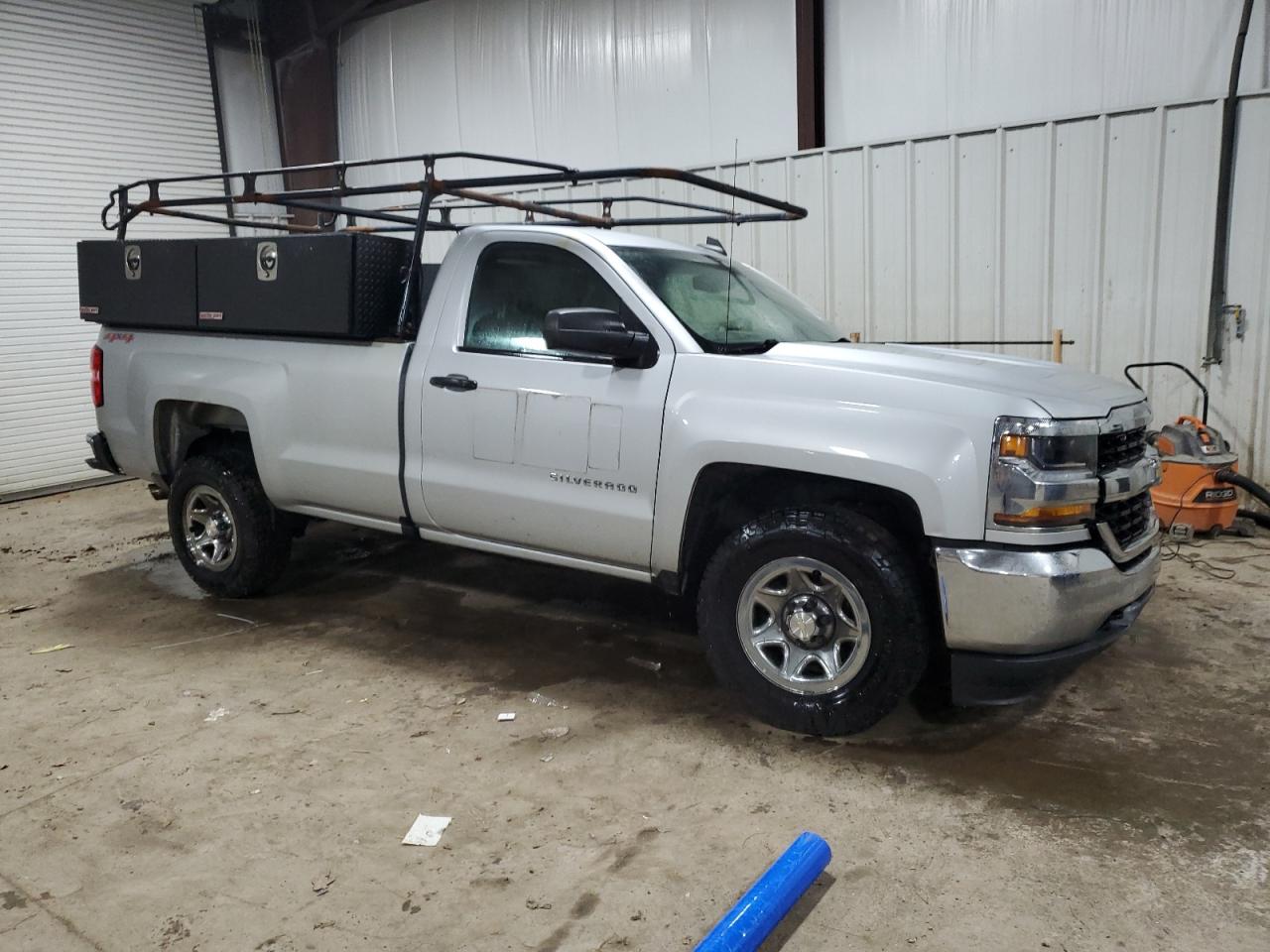 Photo 3 VIN: 1GCNKNEH0GZ345031 - CHEVROLET SILVERADO 