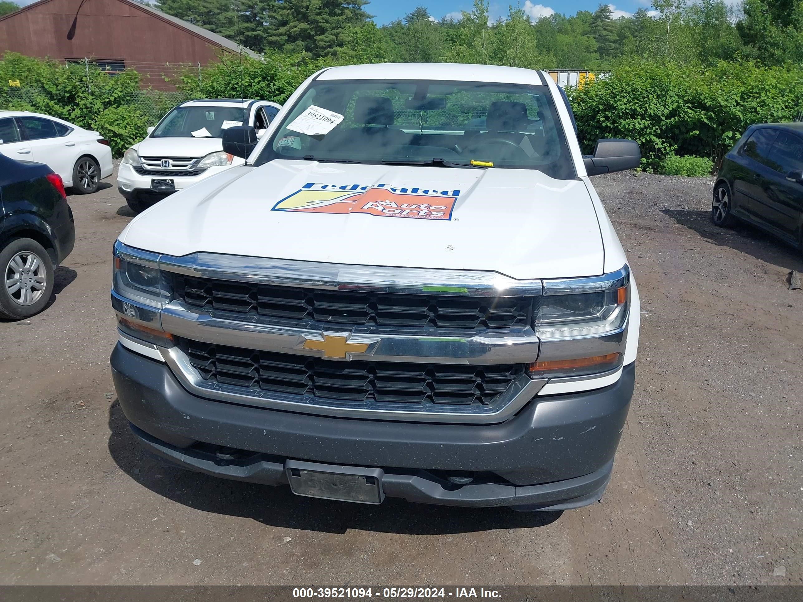 Photo 11 VIN: 1GCNKNEH8JZ145621 - CHEVROLET SILVERADO 