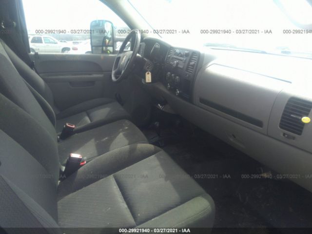 Photo 4 VIN: 1GCNKPE01BZ370180 - CHEVROLET SILVERADO 1500 