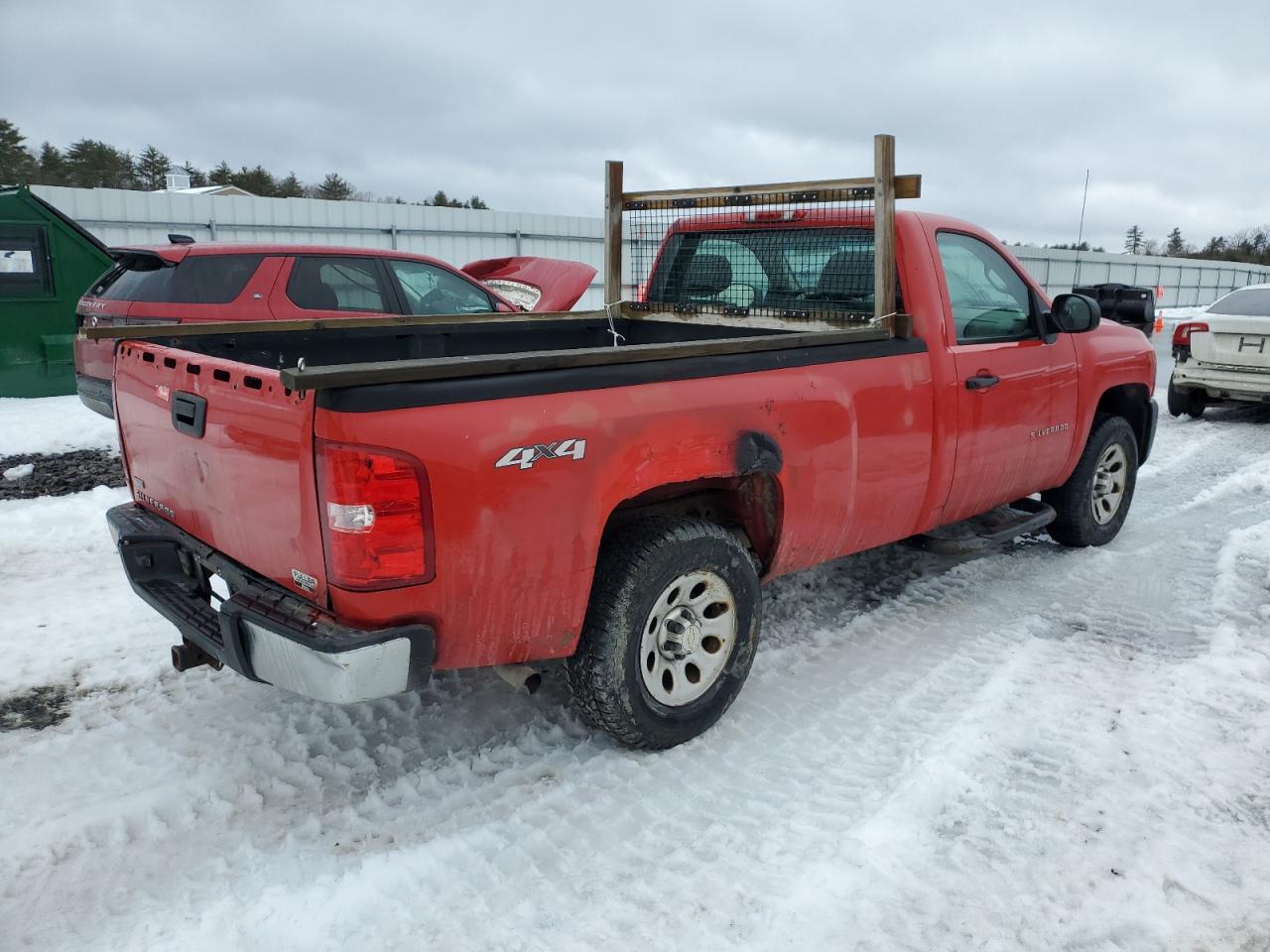 Photo 2 VIN: 1GCNKPEA8BZ127720 - CHEVROLET SILVERADO 