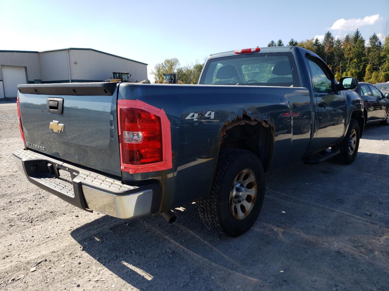 Photo 2 VIN: 1GCNKPEX2BZ100369 - CHEVROLET SILVERADO 