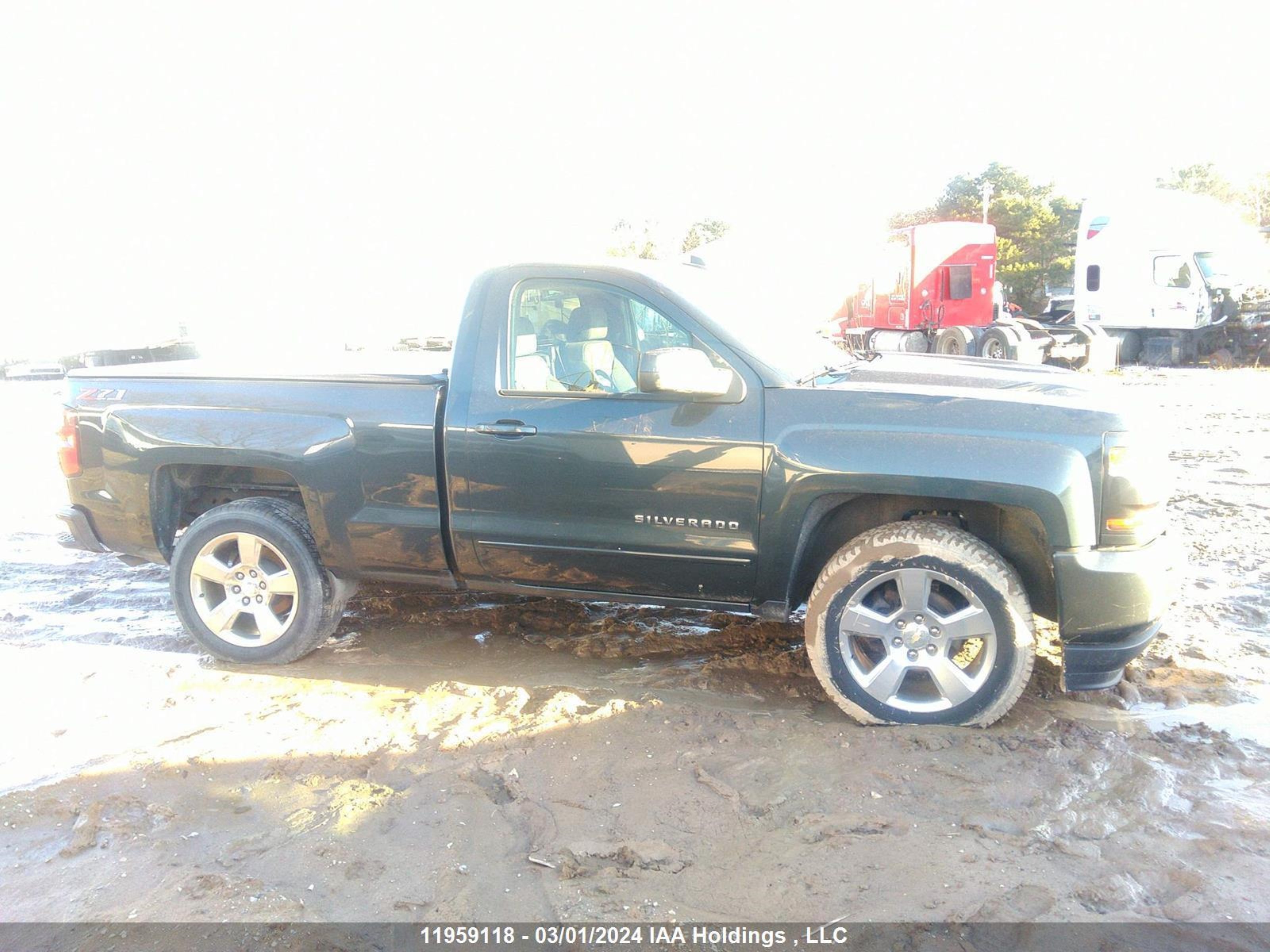 Photo 12 VIN: 1GCNKREC0JZ226575 - CHEVROLET SILVERADO 