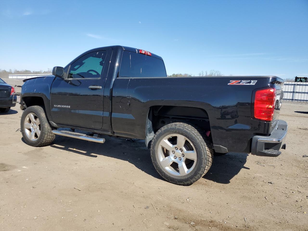 Photo 1 VIN: 1GCNKREC3EZ361670 - CHEVROLET SILVERADO 