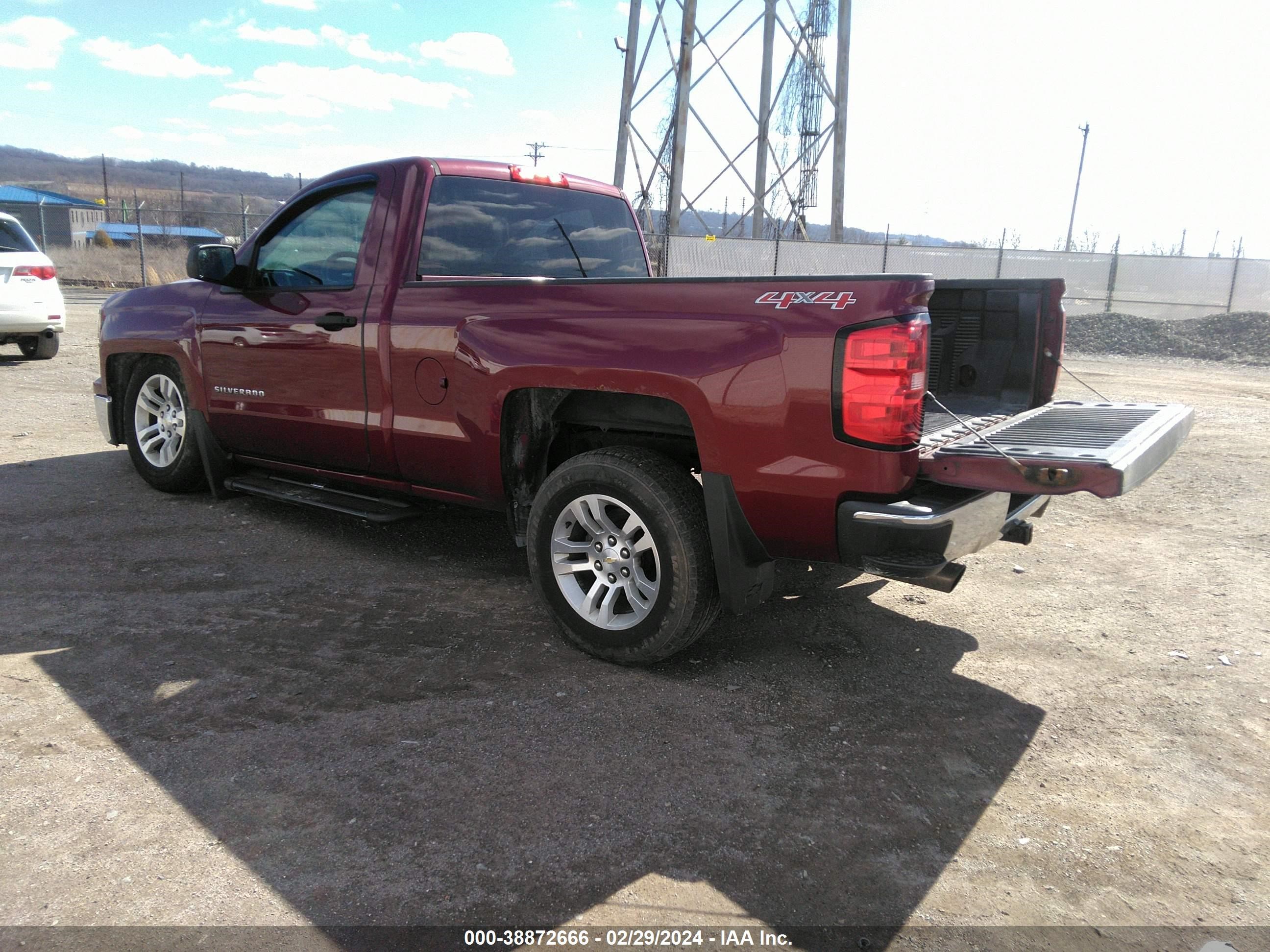 Photo 2 VIN: 1GCNKRECXEZ129437 - CHEVROLET SILVERADO 