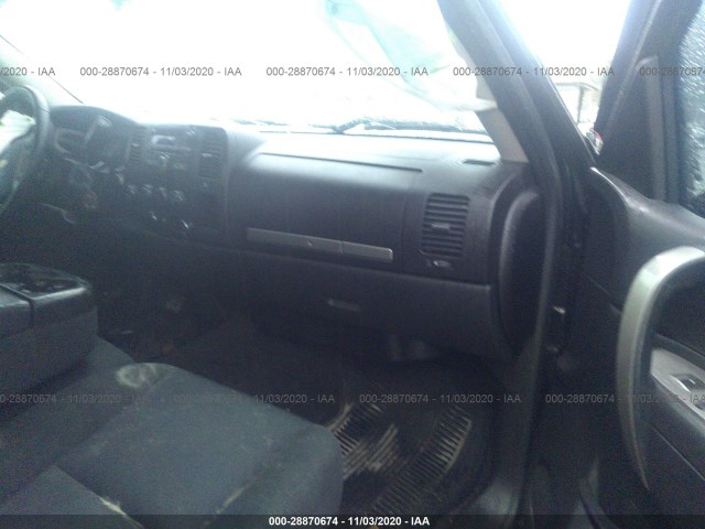 Photo 4 VIN: 1GCNKSE01DZ140869 - CHEVROLET SILVERADO 1500 