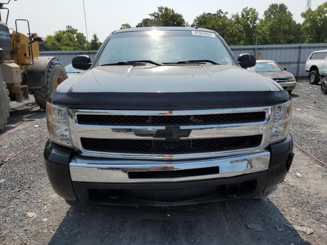 Photo 4 VIN: 1GCNKSE02BZ147536 - CHEVROLET SILVERADO 