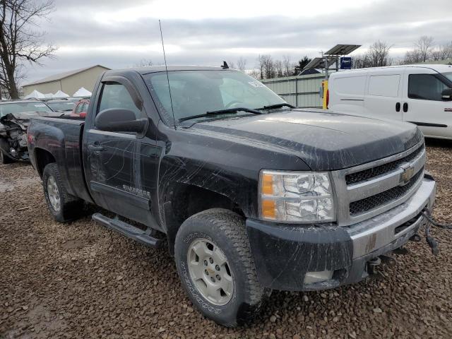 Photo 3 VIN: 1GCNKSE02BZ328345 - CHEVROLET SILVERADO 