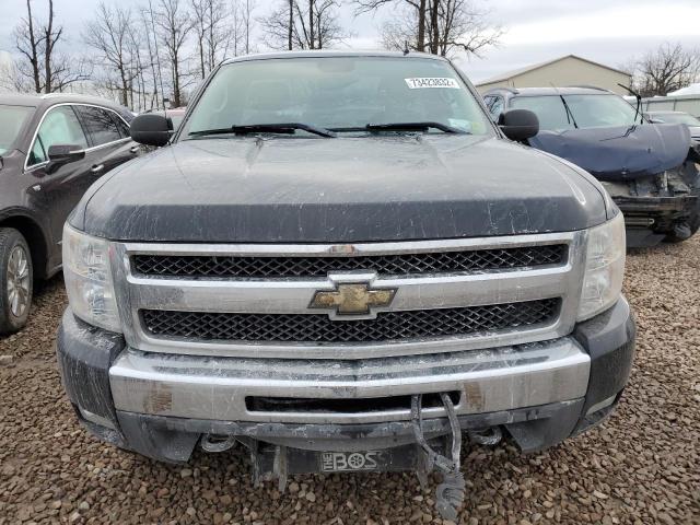 Photo 4 VIN: 1GCNKSE02BZ328345 - CHEVROLET SILVERADO 