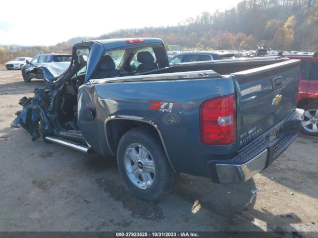 Photo 2 VIN: 1GCNKSE02CZ225721 - CHEVROLET SILVERADO 1500 