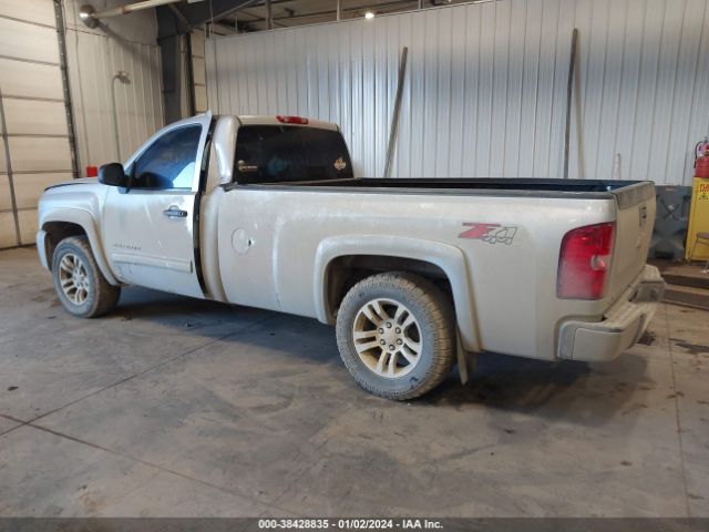 Photo 2 VIN: 1GCNKSE0XBZ293005 - CHEVROLET SILVERADO 1500 