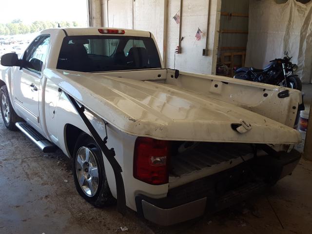 Photo 2 VIN: 1GCPCSE01AZ206080 - CHEVROLET SILVERADO 