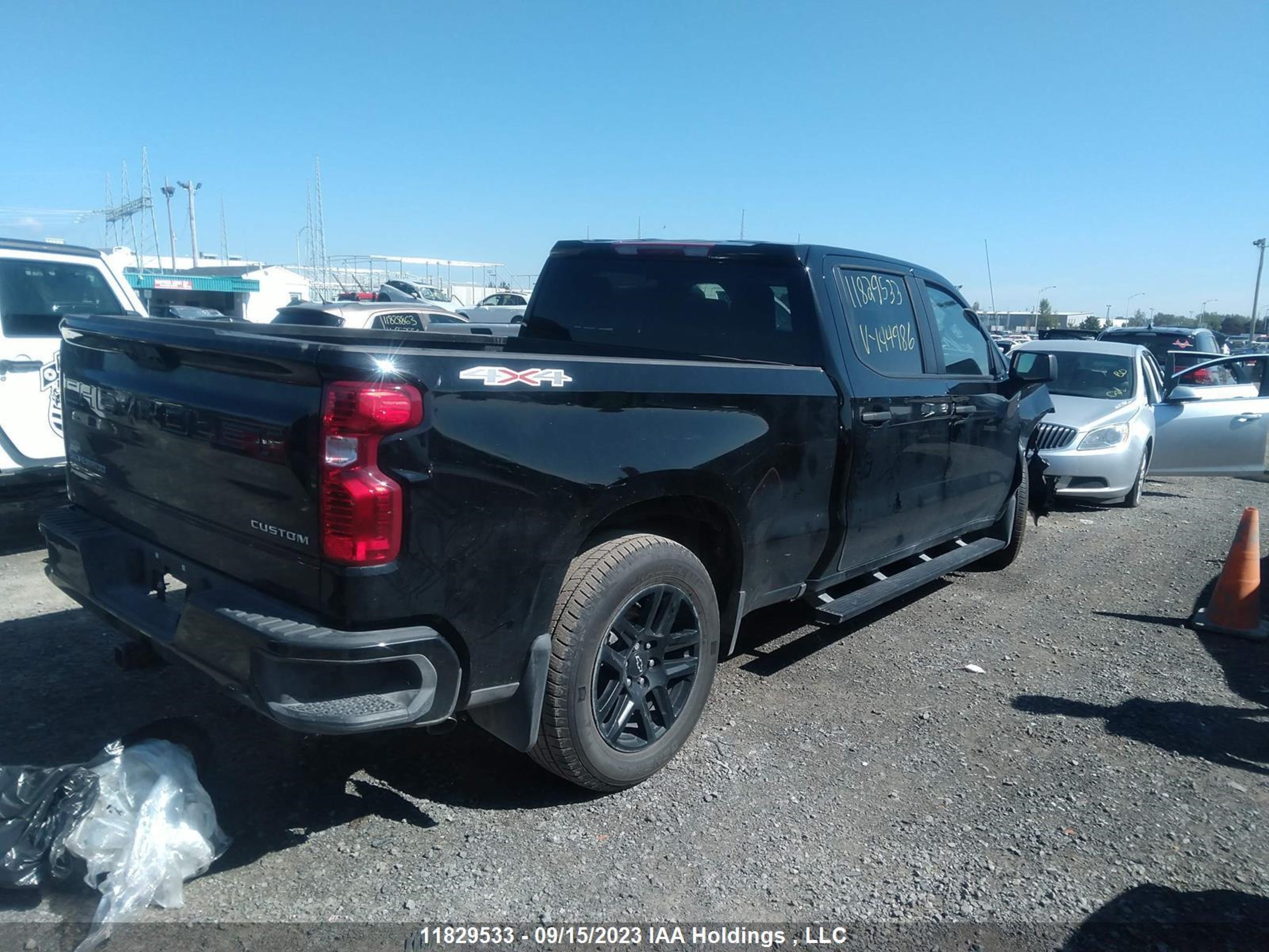 Photo 3 VIN: 1GCPDBEK2PZ144986 - CHEVROLET SILVERADO 