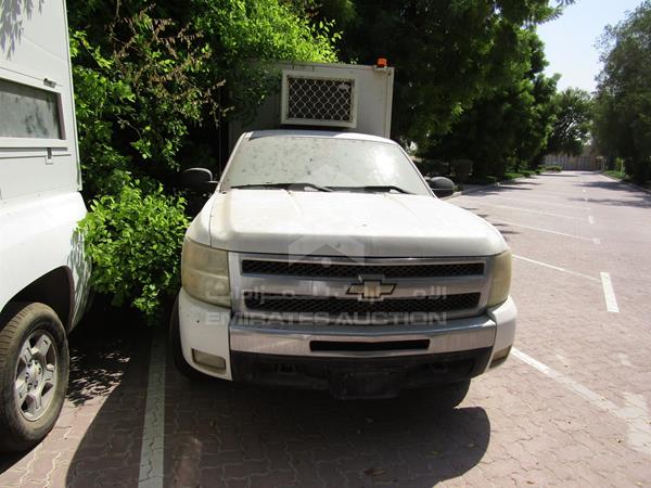 Photo 3 VIN: 1GCPKSE09AZ110619 - CHEVROLET SILVERADO 