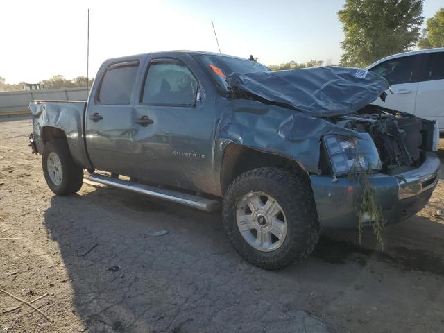 Photo 3 VIN: 1GCPKSE34BF161796 - CHEVROLET SILVERADO 