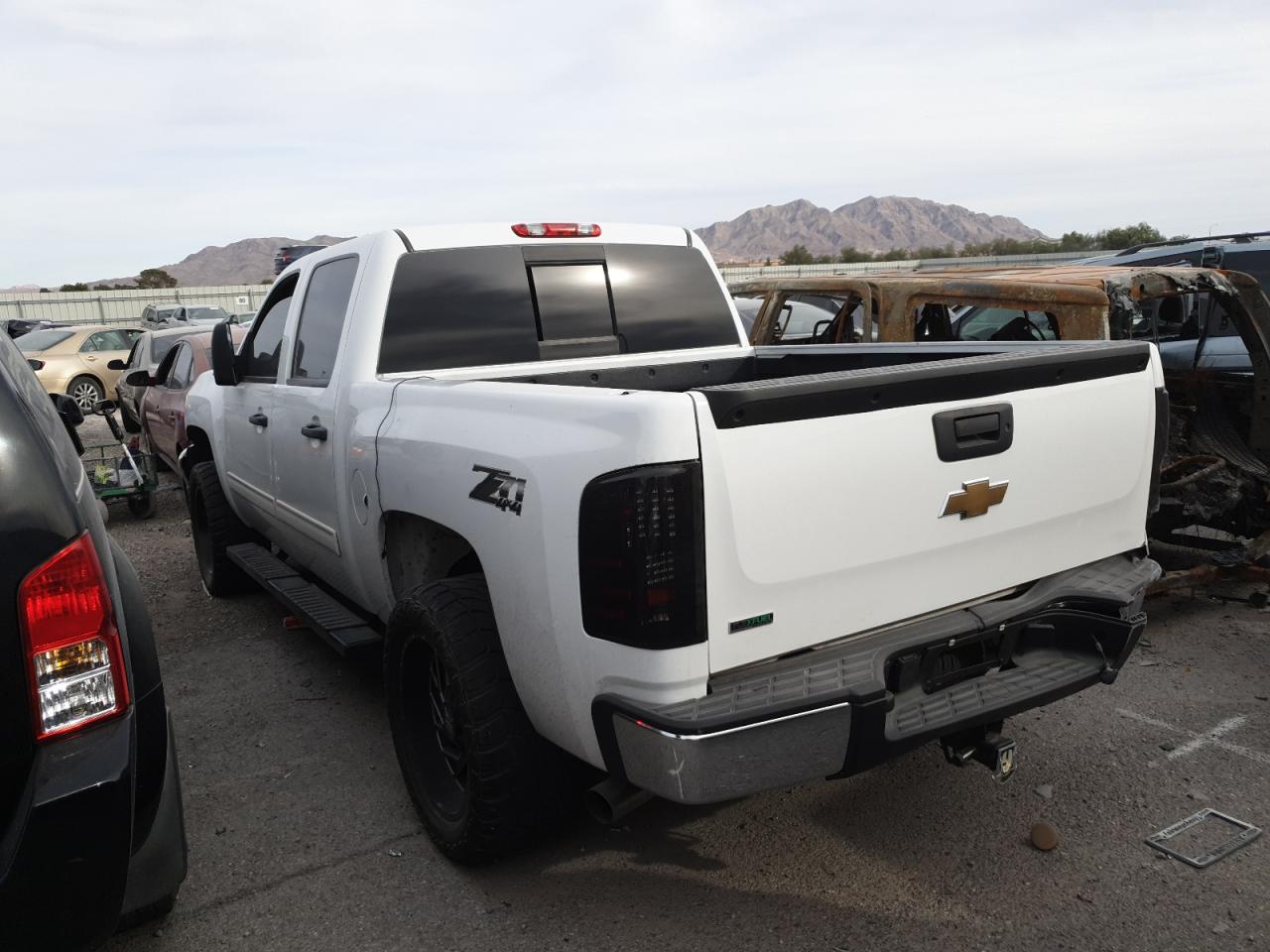 Photo 1 VIN: 1GCPKSE35BF130489 - CHEVROLET SILVERADO 