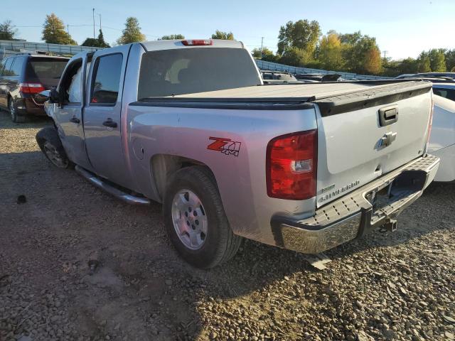 Photo 2 VIN: 1GCPKSE39BF137817 - CHEVROLET SILVERADO 