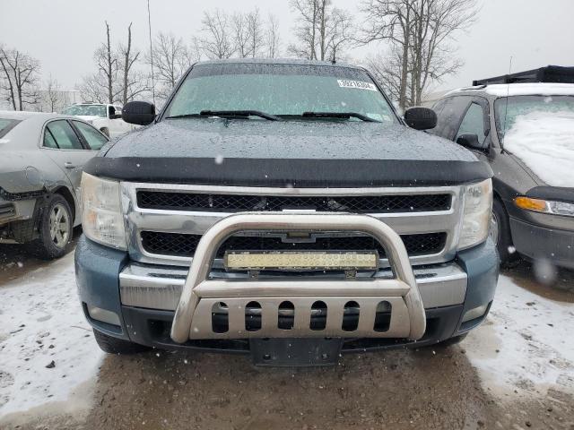 Photo 4 VIN: 1GCPKSE3XBF132433 - CHEVROLET SILVERADO 