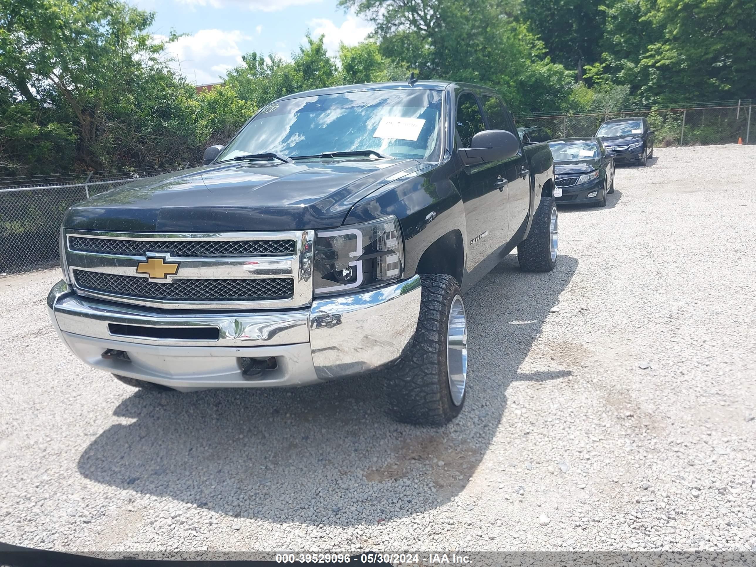 Photo 1 VIN: 1GCPKSE74CF158661 - CHEVROLET SILVERADO 