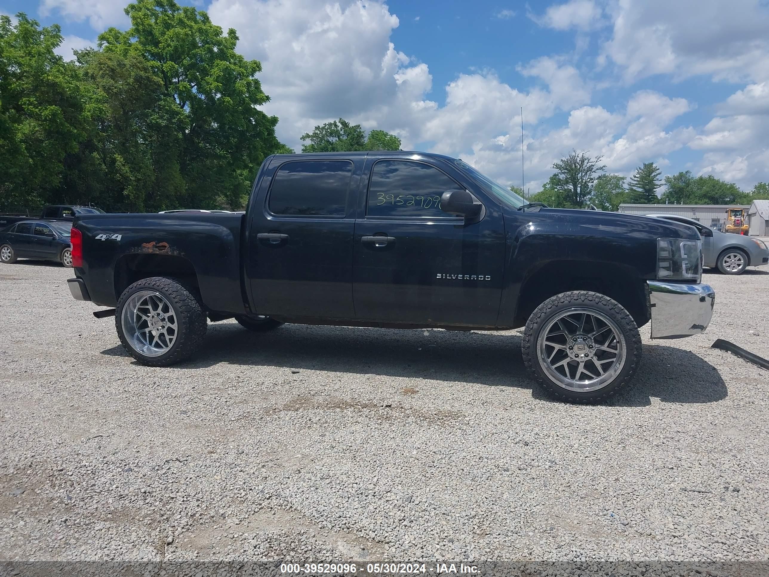 Photo 13 VIN: 1GCPKSE74CF158661 - CHEVROLET SILVERADO 