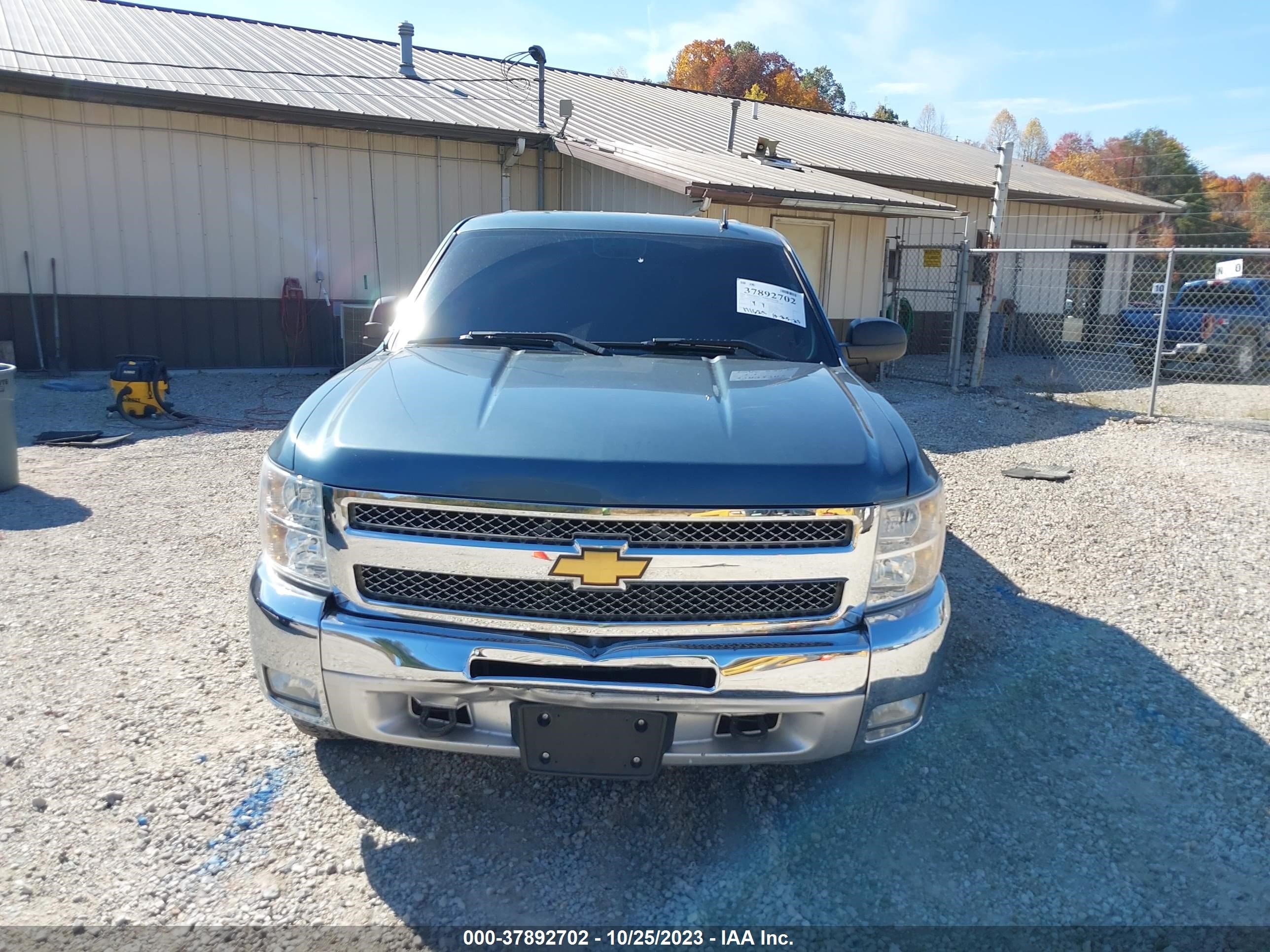 Photo 11 VIN: 1GCPKSE79CF130130 - CHEVROLET SILVERADO 