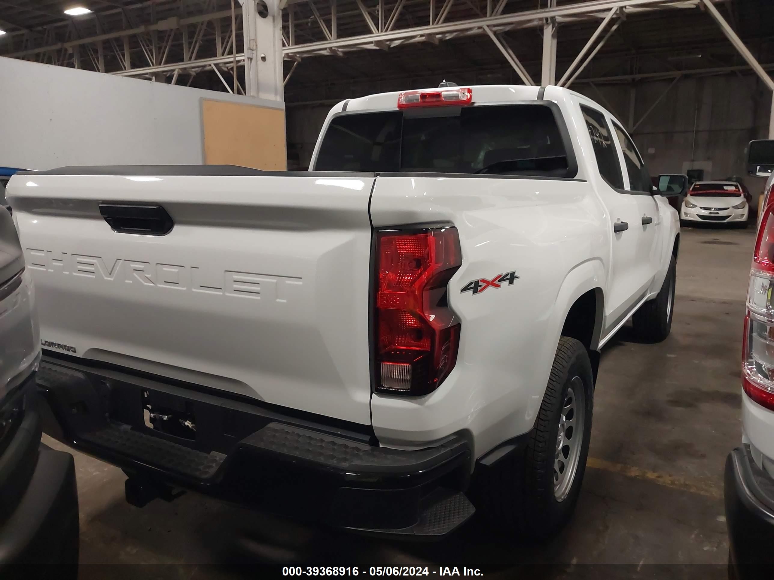 Photo 3 VIN: 1GCPTBEK2R1124242 - CHEVROLET COLORADO 