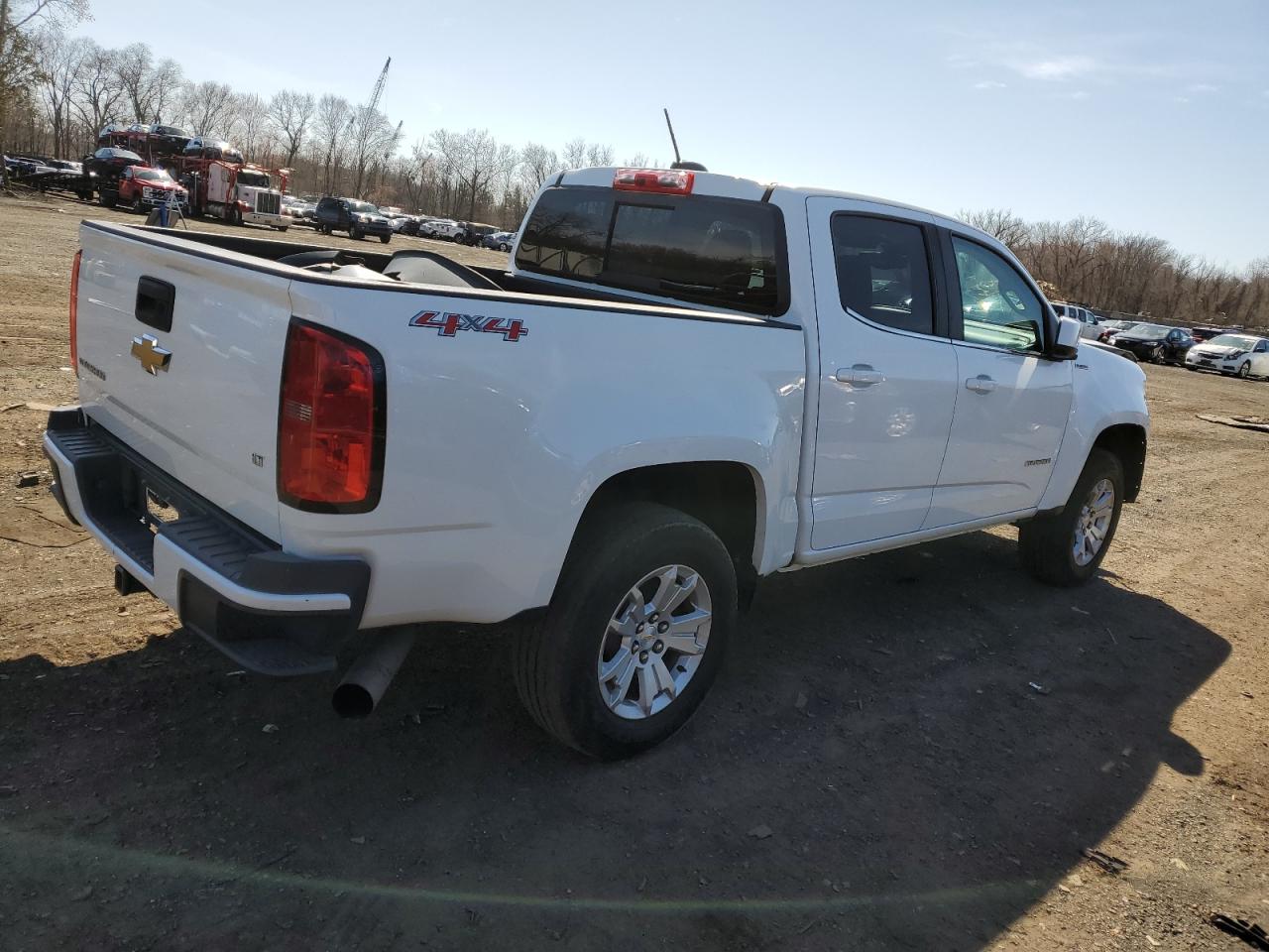 Photo 2 VIN: 1GCPTCE10J1139582 - CHEVROLET COLORADO 