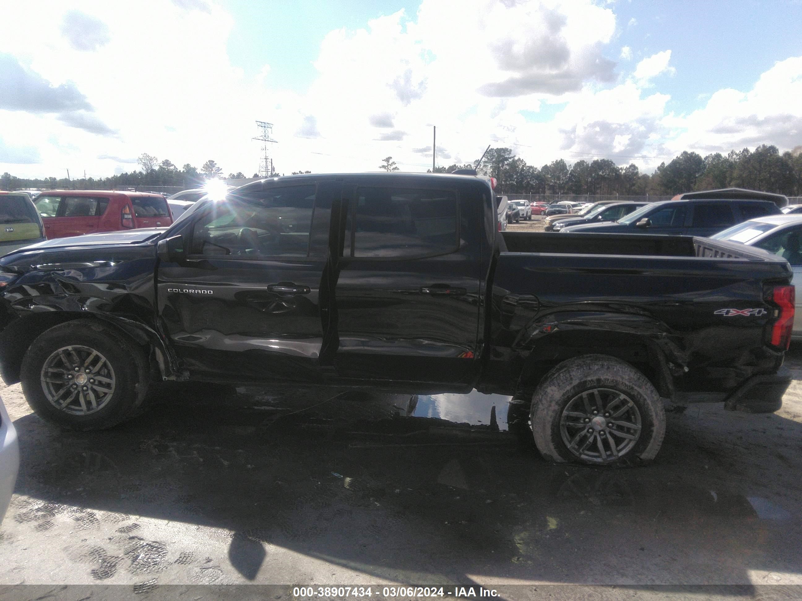 Photo 13 VIN: 1GCPTCEK2P1170396 - CHEVROLET COLORADO 