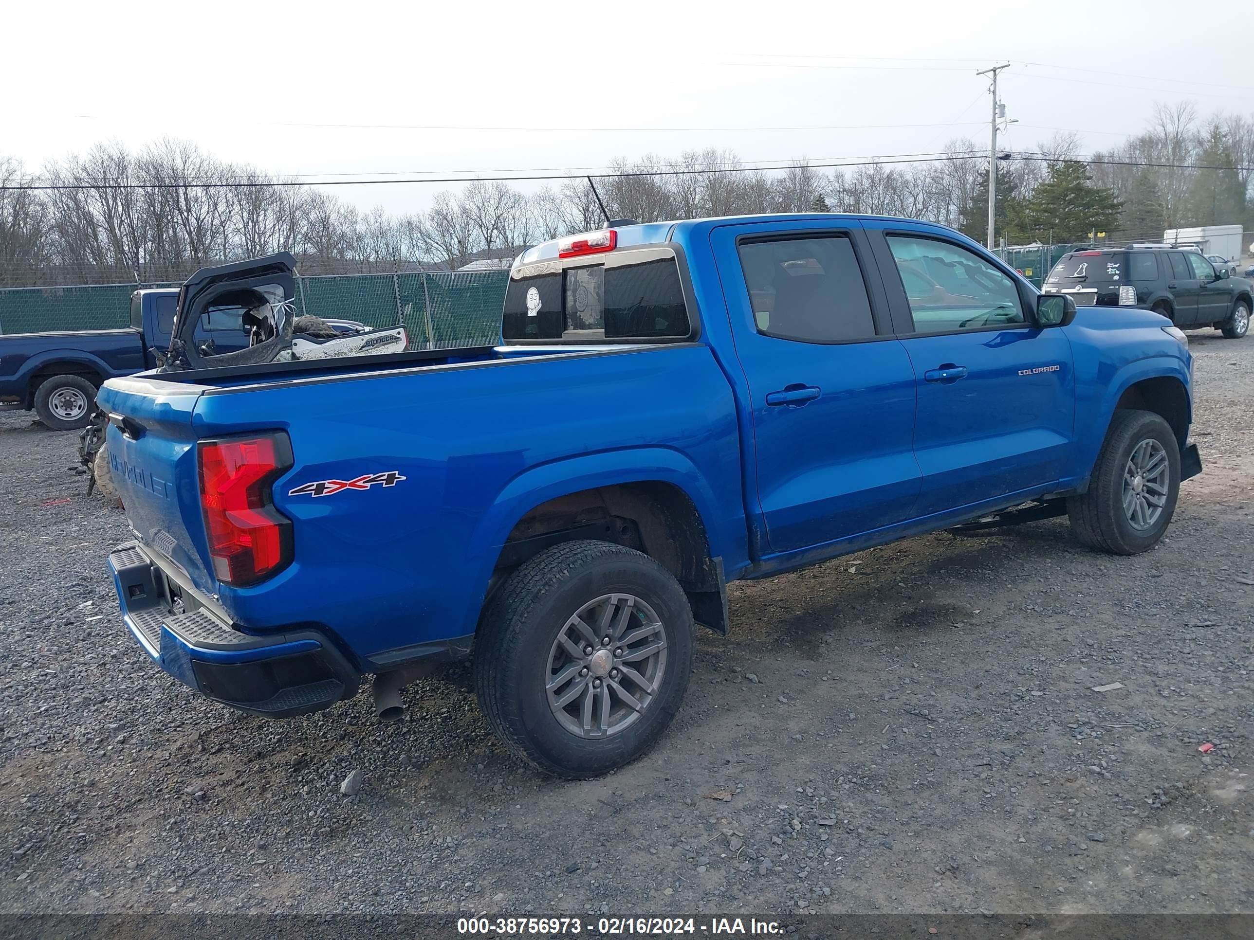 Photo 3 VIN: 1GCPTCEK8P1218354 - CHEVROLET COLORADO 